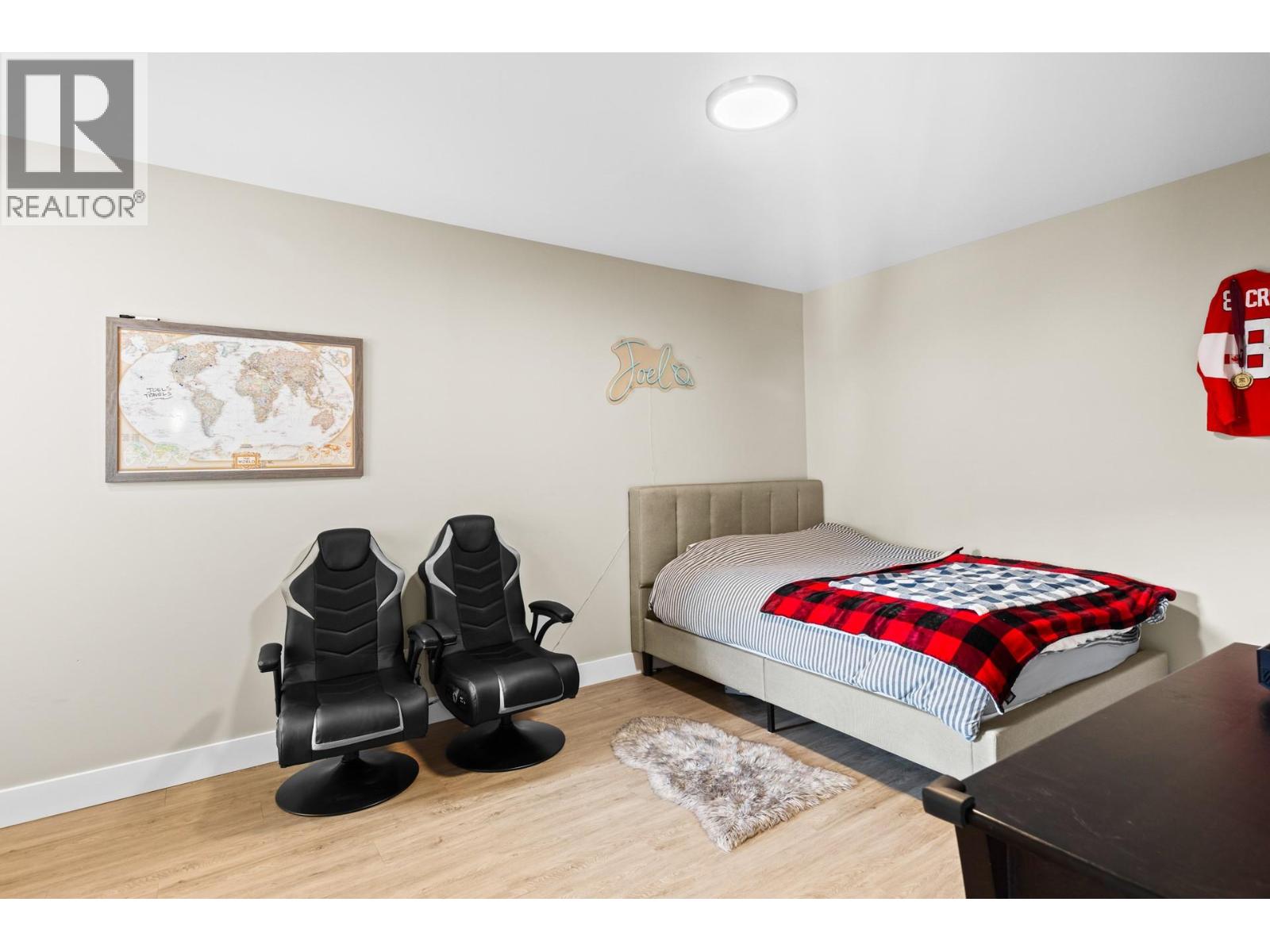 Picture for 465 Swan  Drive https://www.cirrealty.ca/reb/bc/4/10364374_50.jpg