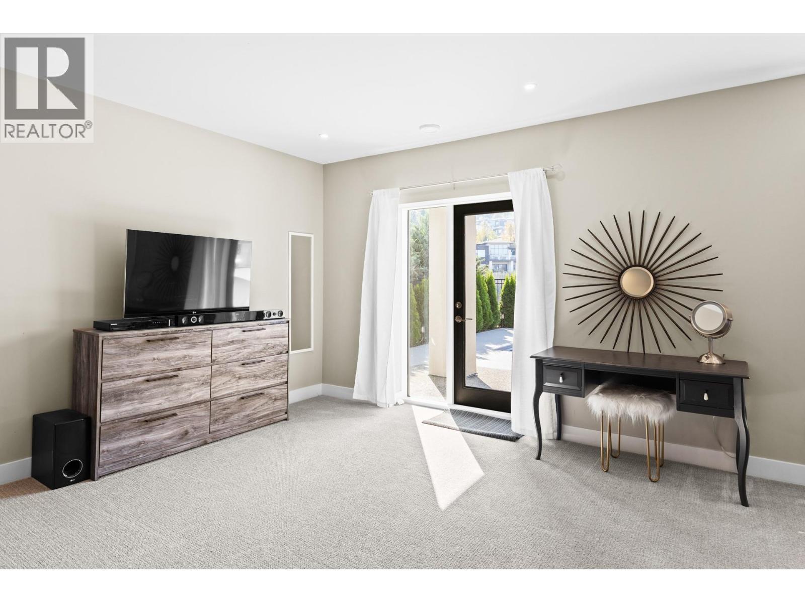 Picture for 465 Swan  Drive https://www.cirrealty.ca/reb/bc/4/10364374_53.jpg