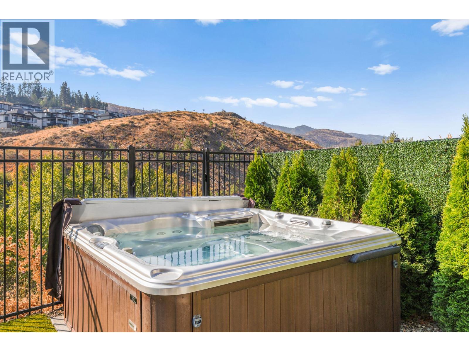 Picture for 465 Swan  Drive https://www.cirrealty.ca/reb/bc/4/10364374_60.jpg