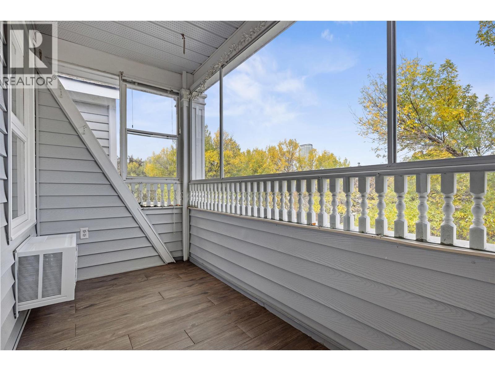 Picture for Unit #310, 575 Sutherland  Avenue https://www.cirrealty.ca/reb/bc/4/10364514_13.jpg