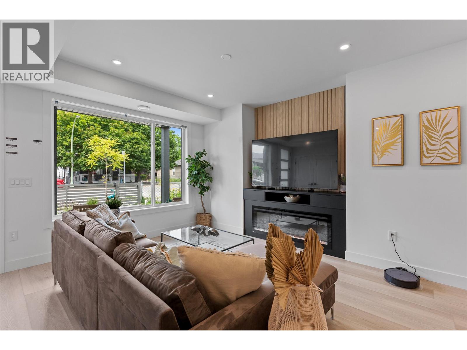 Picture for Unit #2, 787 Lawson  Avenue