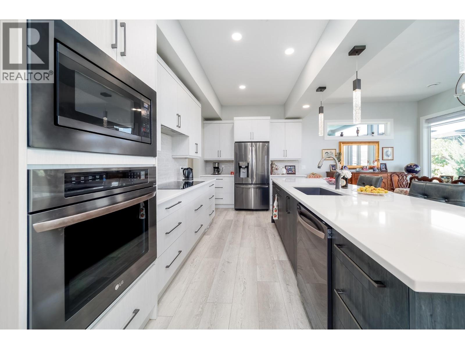 Picture for 540 Barra  Lane https://www.cirrealty.ca/reb/bc/4/10364864_18.jpg