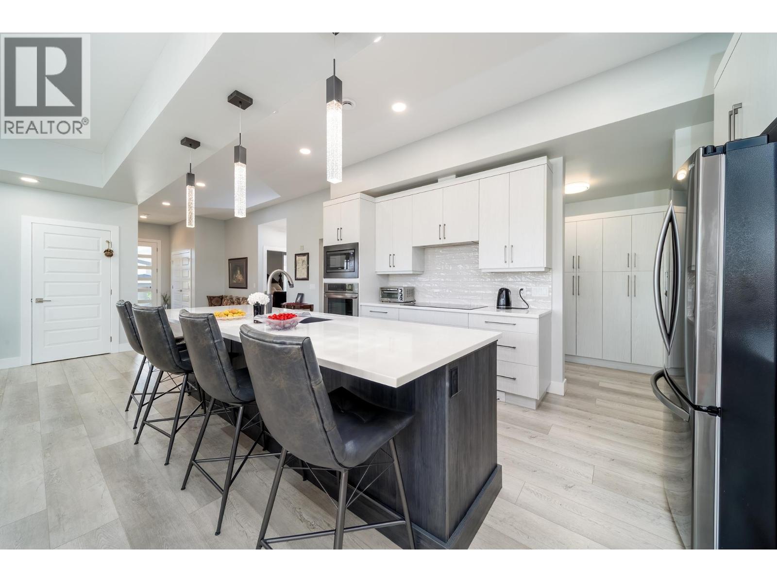 Picture for 540 Barra  Lane https://www.cirrealty.ca/reb/bc/4/10364864_20.jpg