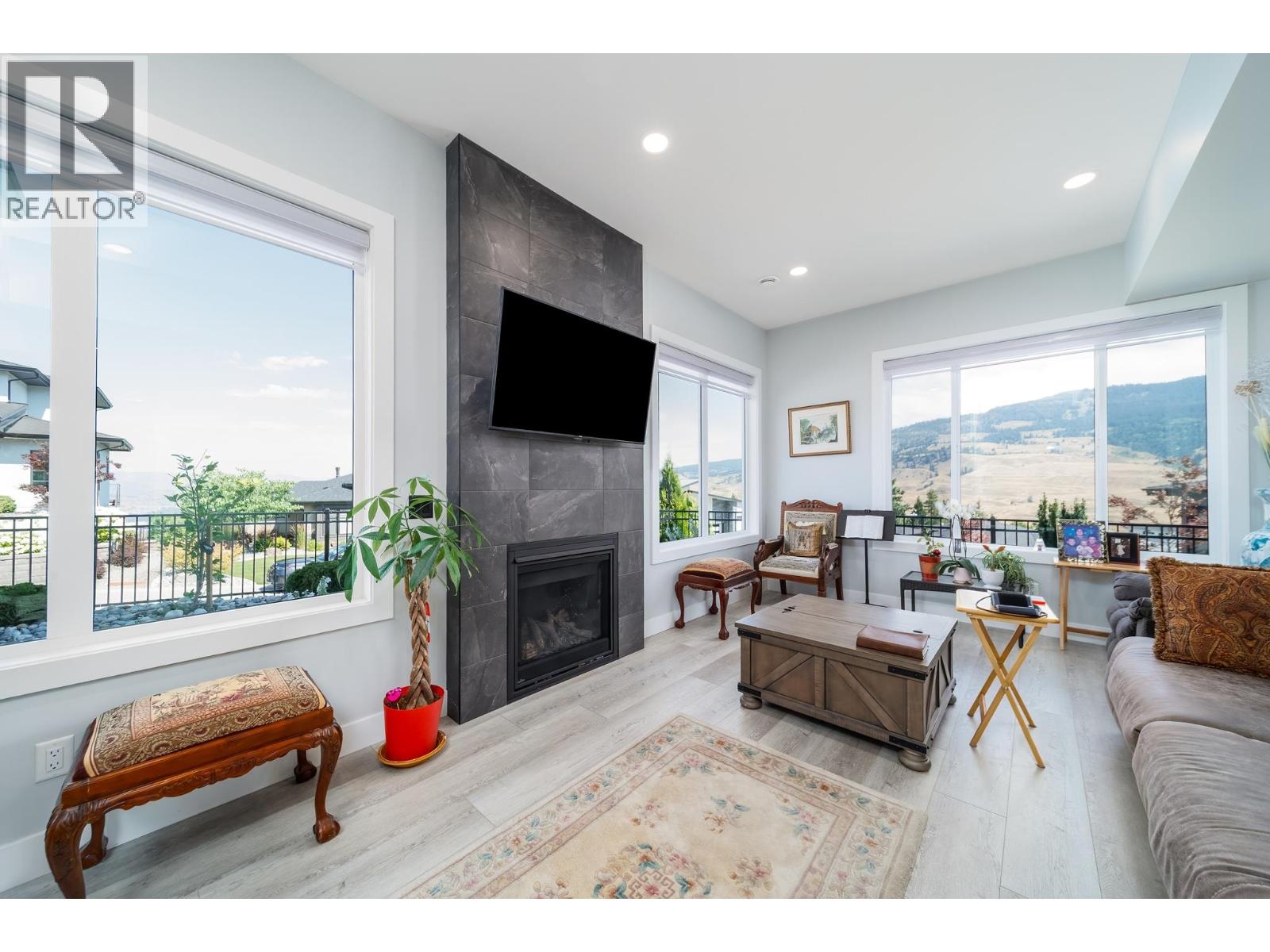 Picture for 540 Barra  Lane https://www.cirrealty.ca/reb/bc/4/10364864_23.jpg
