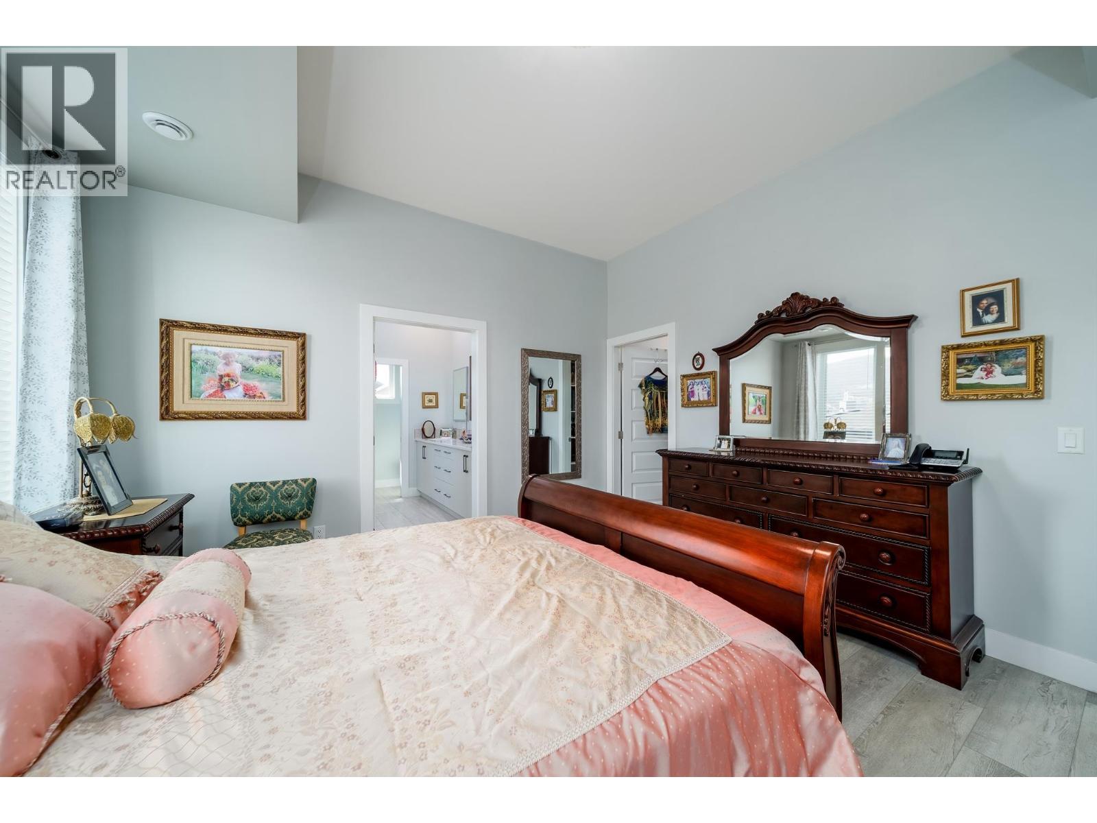 Picture for 540 Barra  Lane https://www.cirrealty.ca/reb/bc/4/10364864_26.jpg