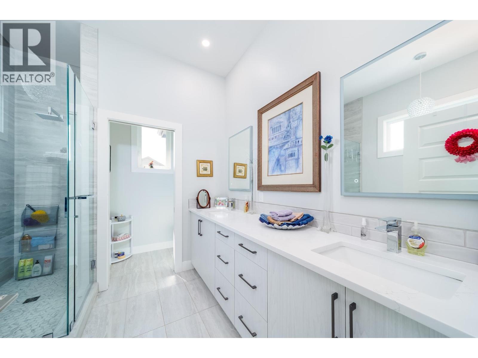 Picture for 540 Barra  Lane https://www.cirrealty.ca/reb/bc/4/10364864_28.jpg