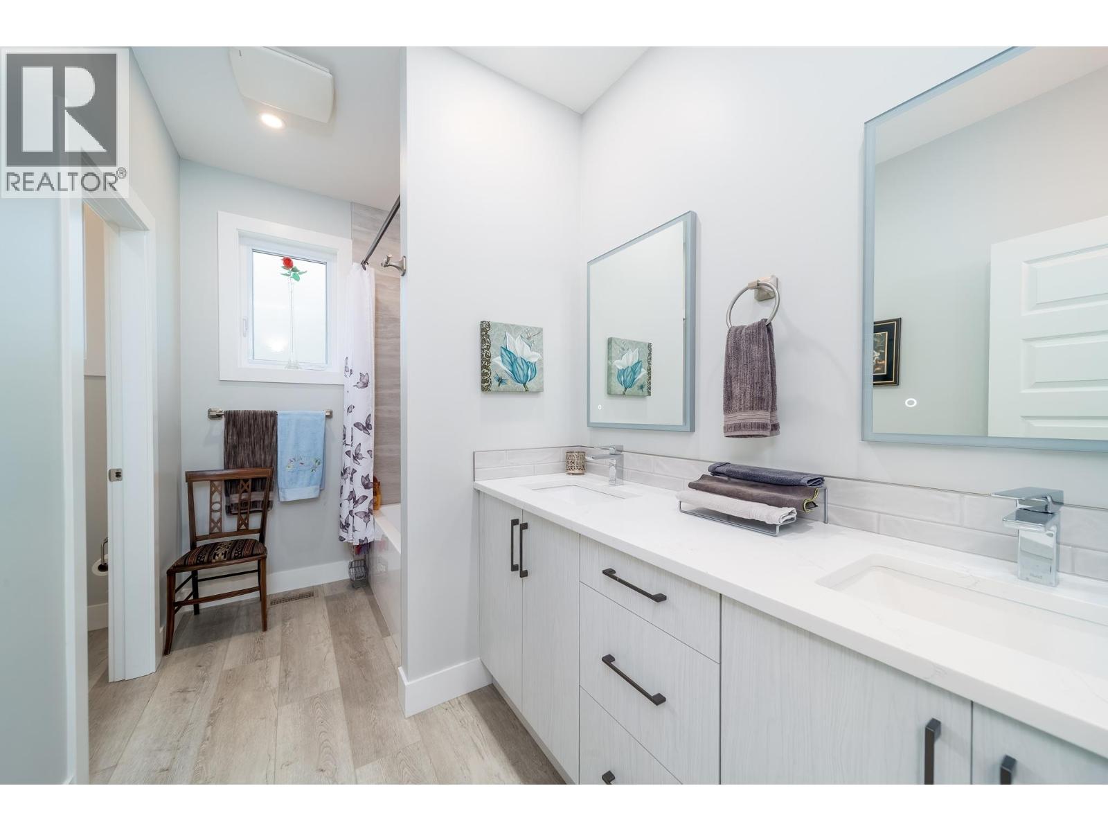 Picture for 540 Barra  Lane https://www.cirrealty.ca/reb/bc/4/10364864_34.jpg