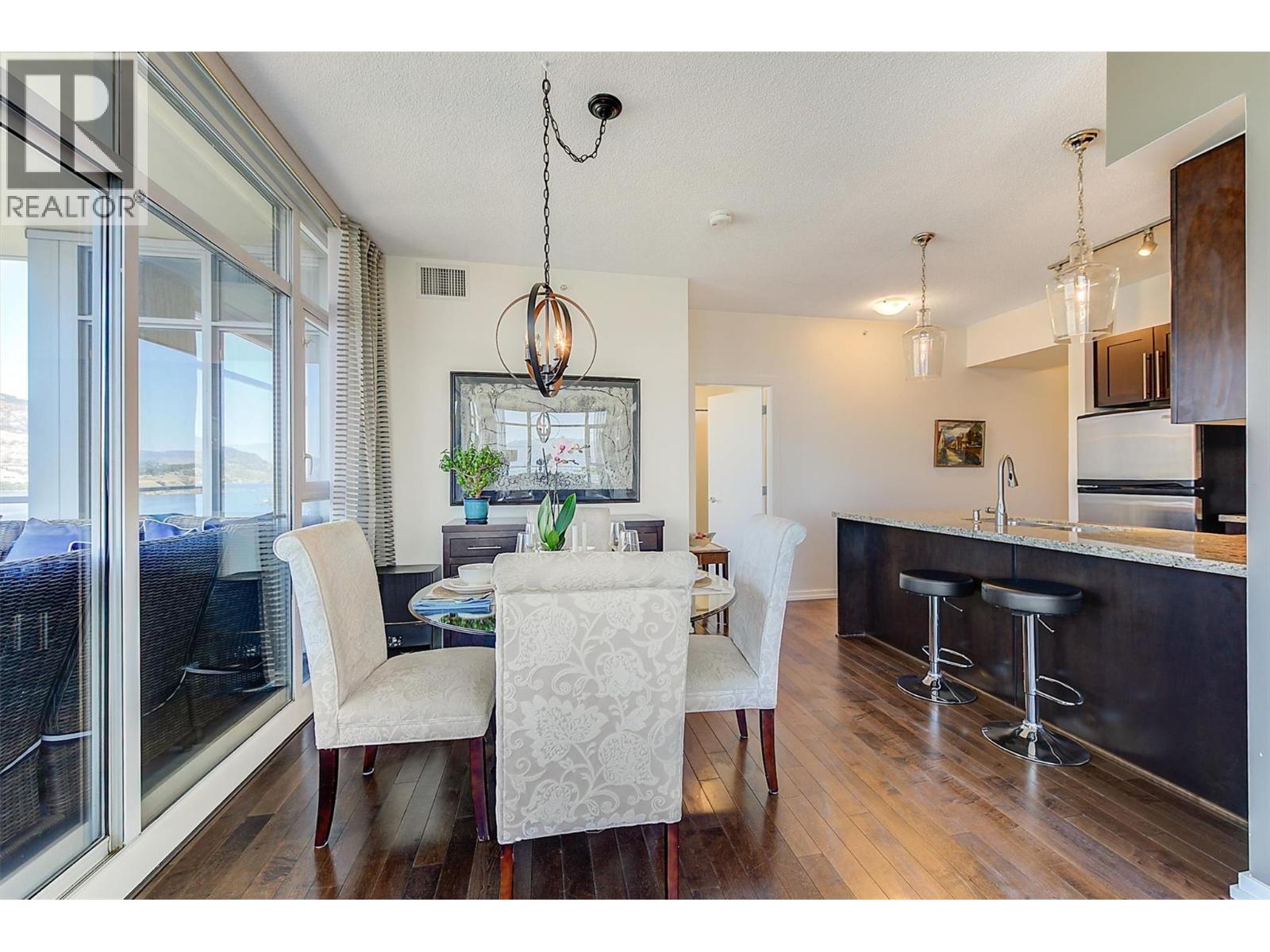 Picture for Unit #2408, 1075 Sunset  Drive https://www.cirrealty.ca/reb/bc/4/10365204_8.jpg