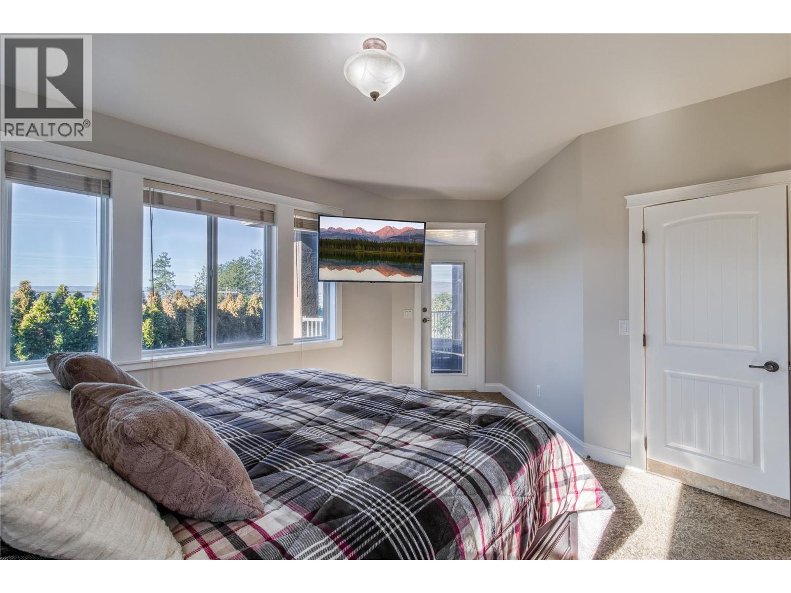 Picture for 1084 Hume  Avenue https://www.cirrealty.ca/reb/bc/4/10365394_17.jpg