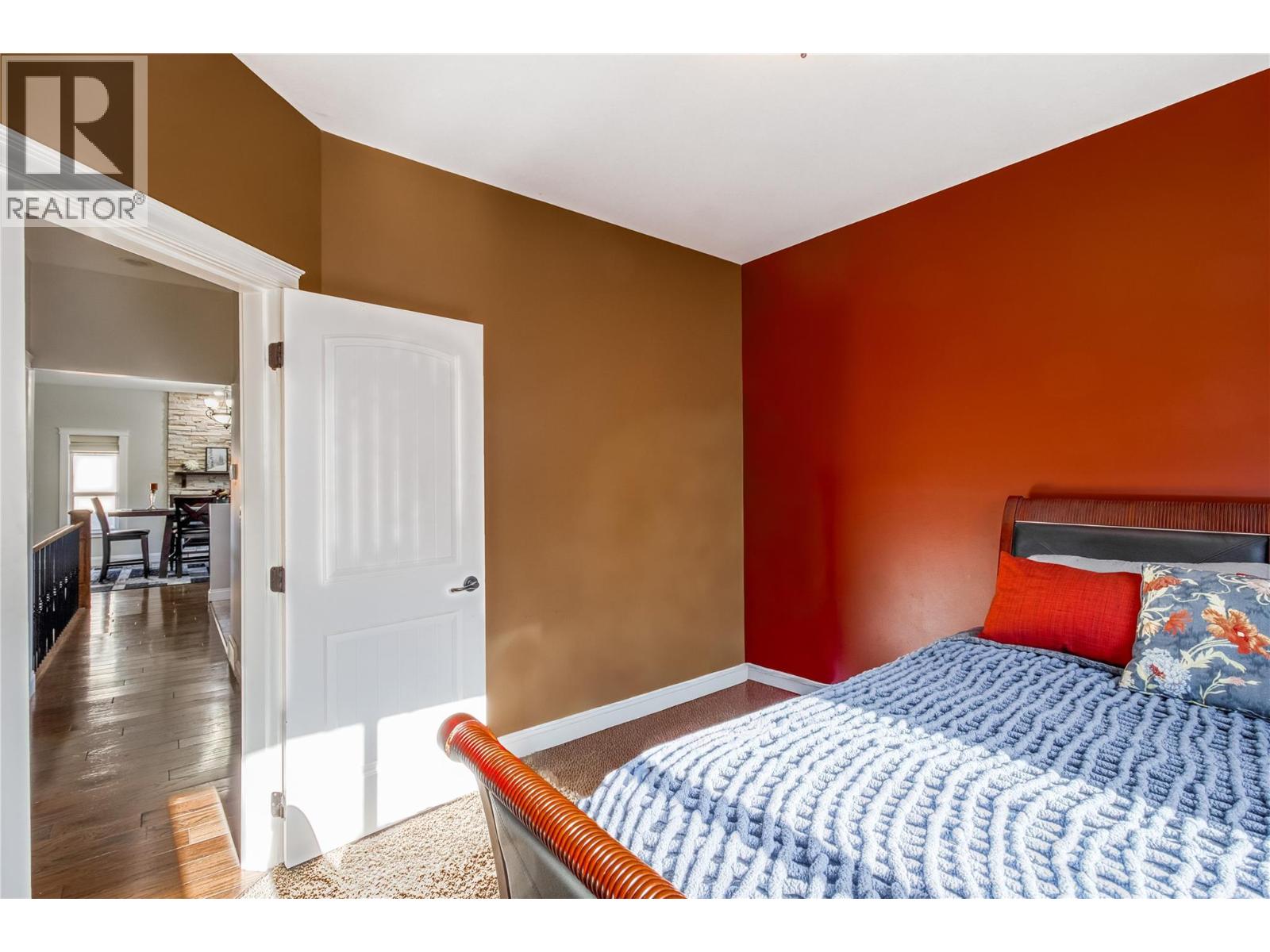 Picture for 1084 Hume  Avenue https://www.cirrealty.ca/reb/bc/4/10365394_24.jpg