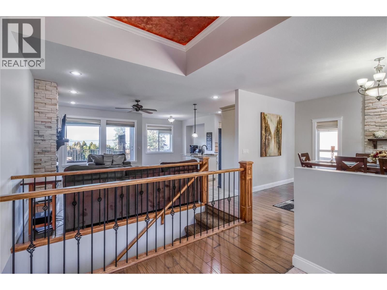 Picture for 1084 Hume  Avenue https://www.cirrealty.ca/reb/bc/4/10365394_28.jpg