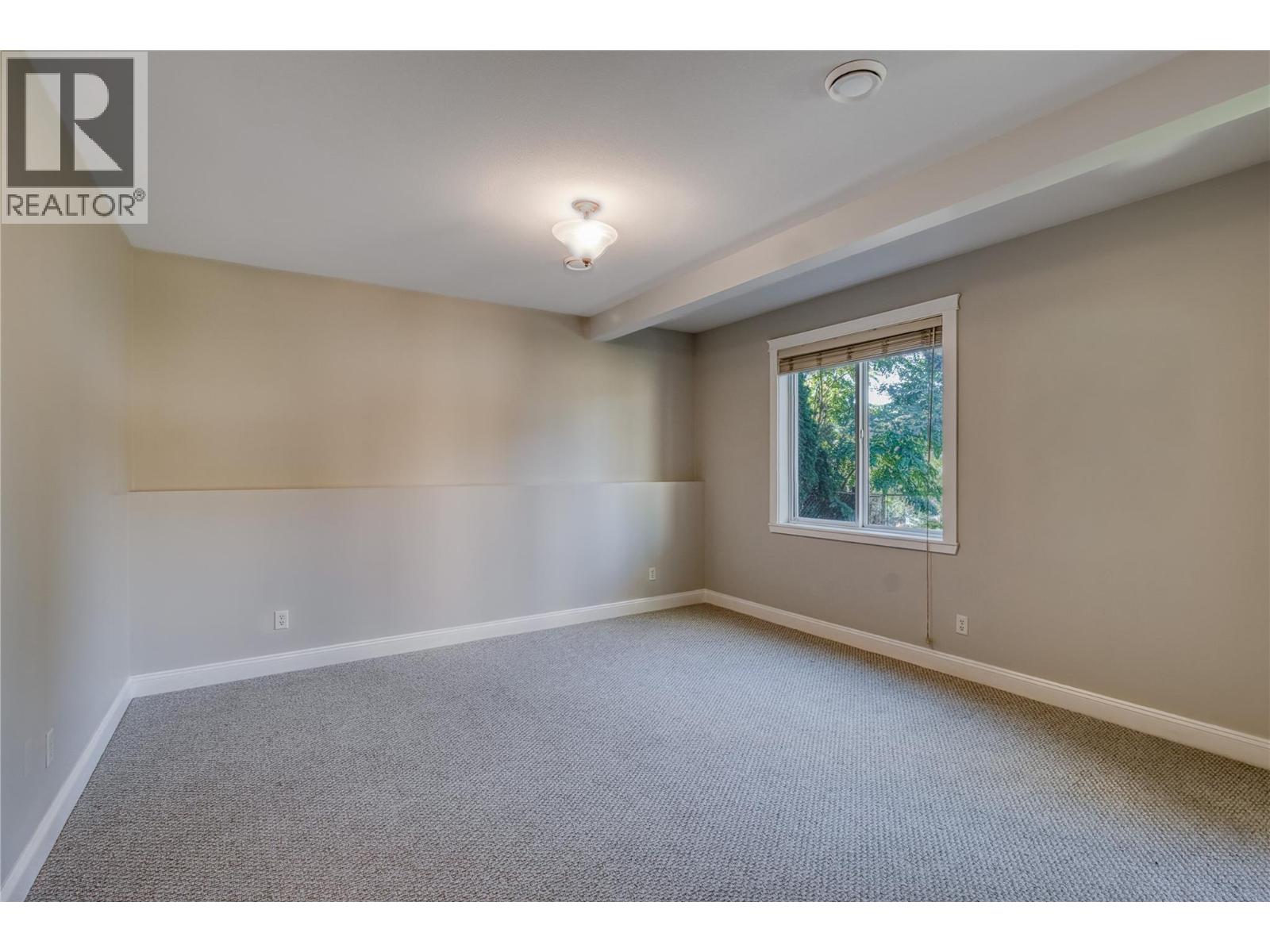 Picture for 1084 Hume  Avenue https://www.cirrealty.ca/reb/bc/4/10365394_29.jpg