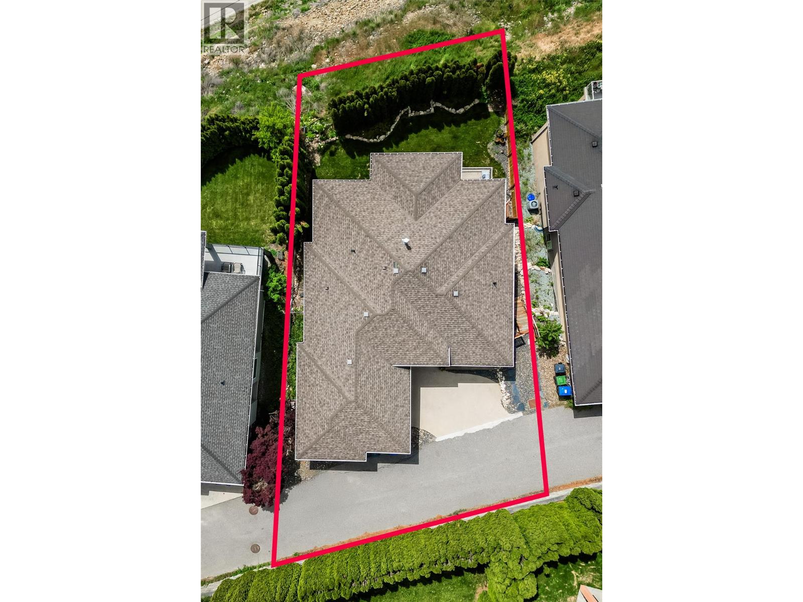 Picture for 1084 Hume  Avenue https://www.cirrealty.ca/reb/bc/4/10365394_64.jpg