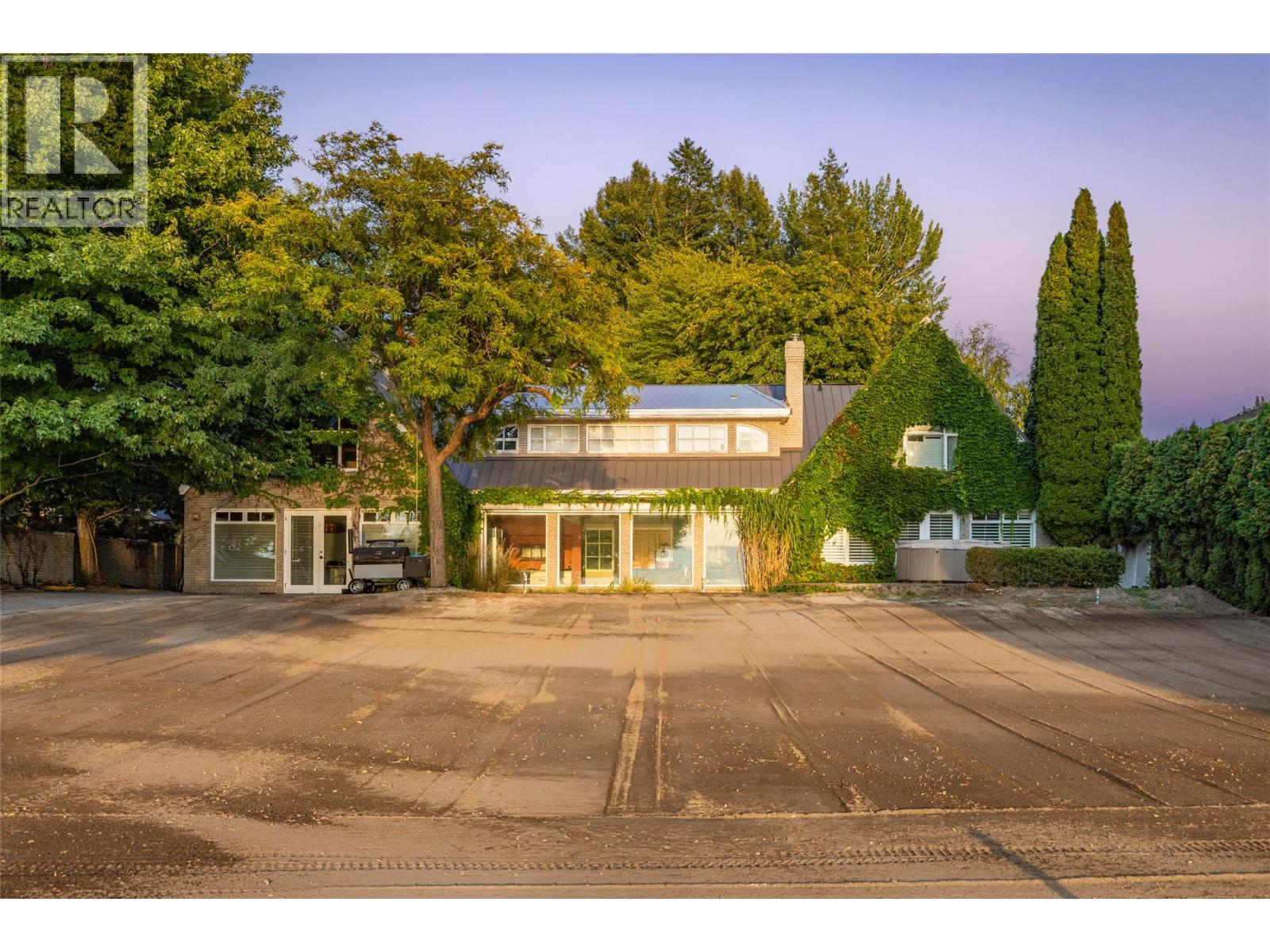 Picture for 4614 Fuller  Road https://www.cirrealty.ca/reb/bc/4/10365464_14.jpg