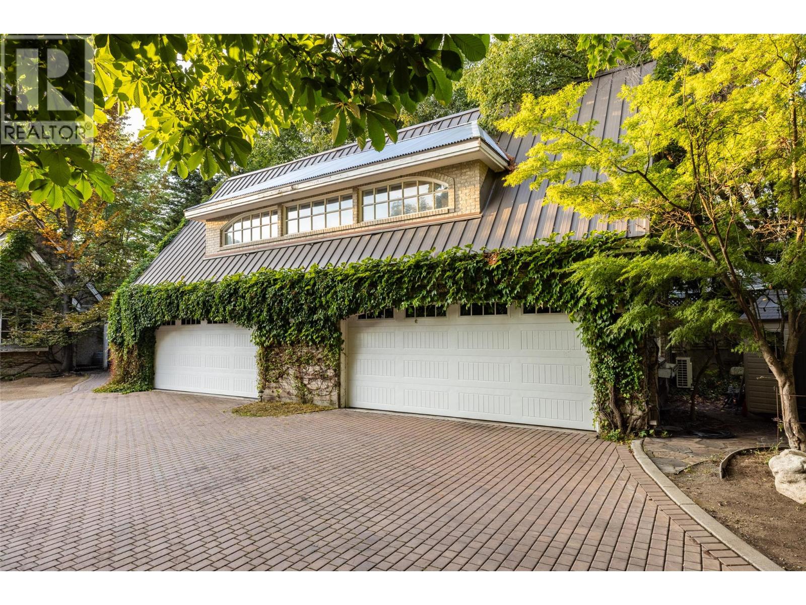 Picture for 4614 Fuller  Road https://www.cirrealty.ca/reb/bc/4/10365464_3.jpg