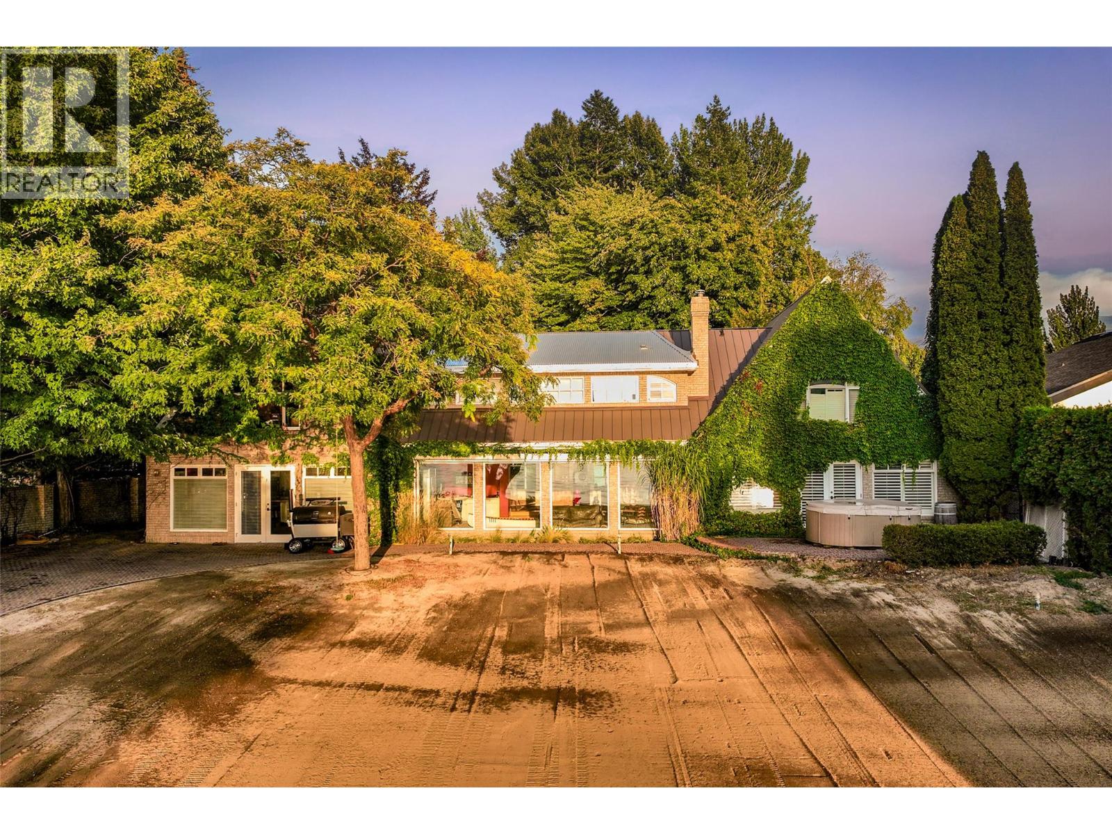 Picture for 4614 Fuller  Road https://www.cirrealty.ca/reb/bc/4/10365464_31.jpg