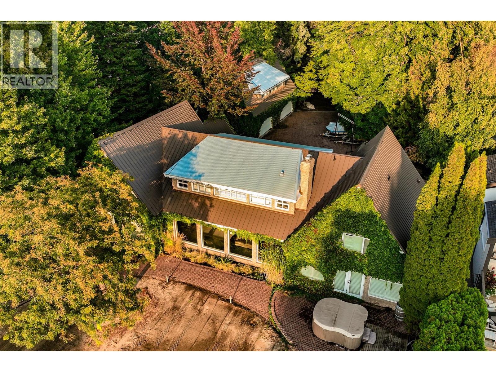 Picture for 4614 Fuller  Road https://www.cirrealty.ca/reb/bc/4/10365464_33.jpg