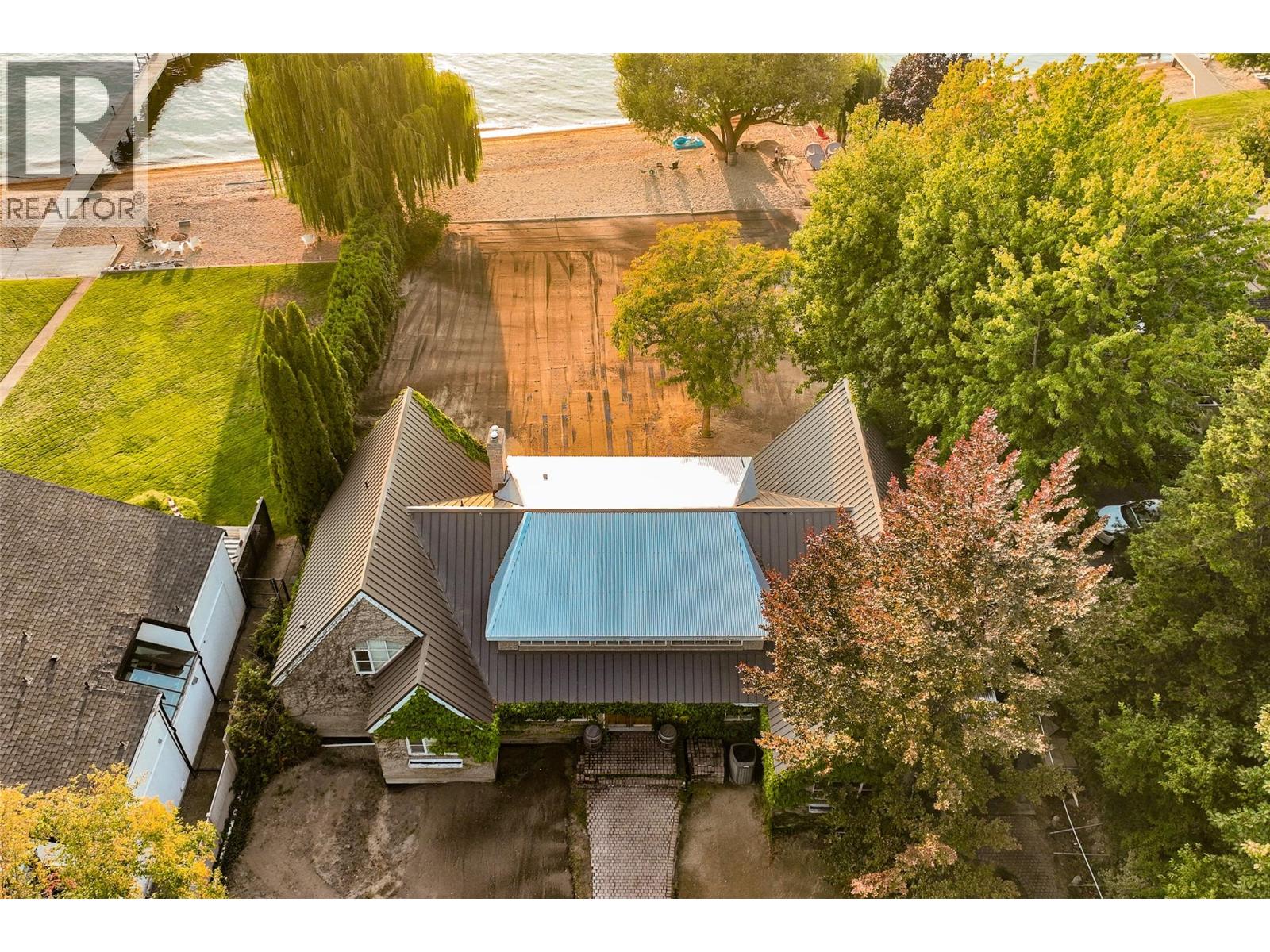 Picture for 4614 Fuller  Road https://www.cirrealty.ca/reb/bc/4/10365464_37.jpg