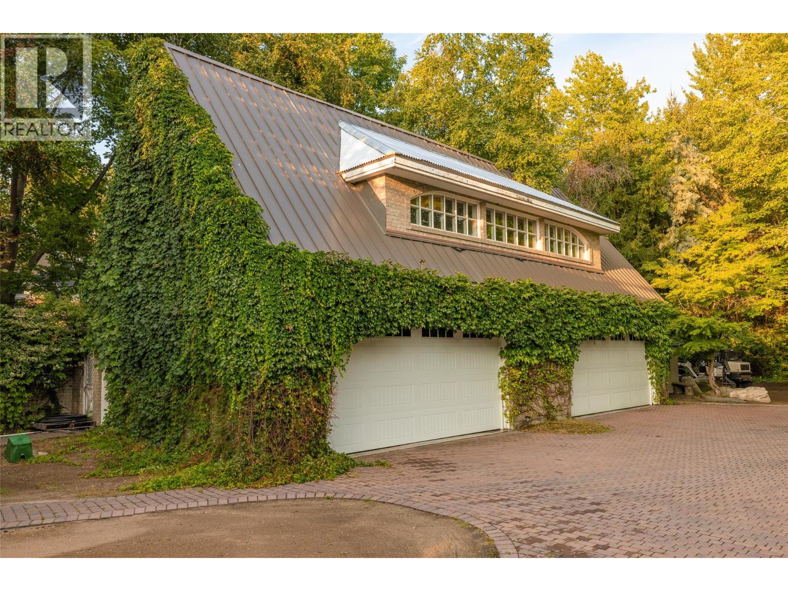 Picture for 4614 Fuller  Road https://www.cirrealty.ca/reb/bc/4/10365464_4.jpg