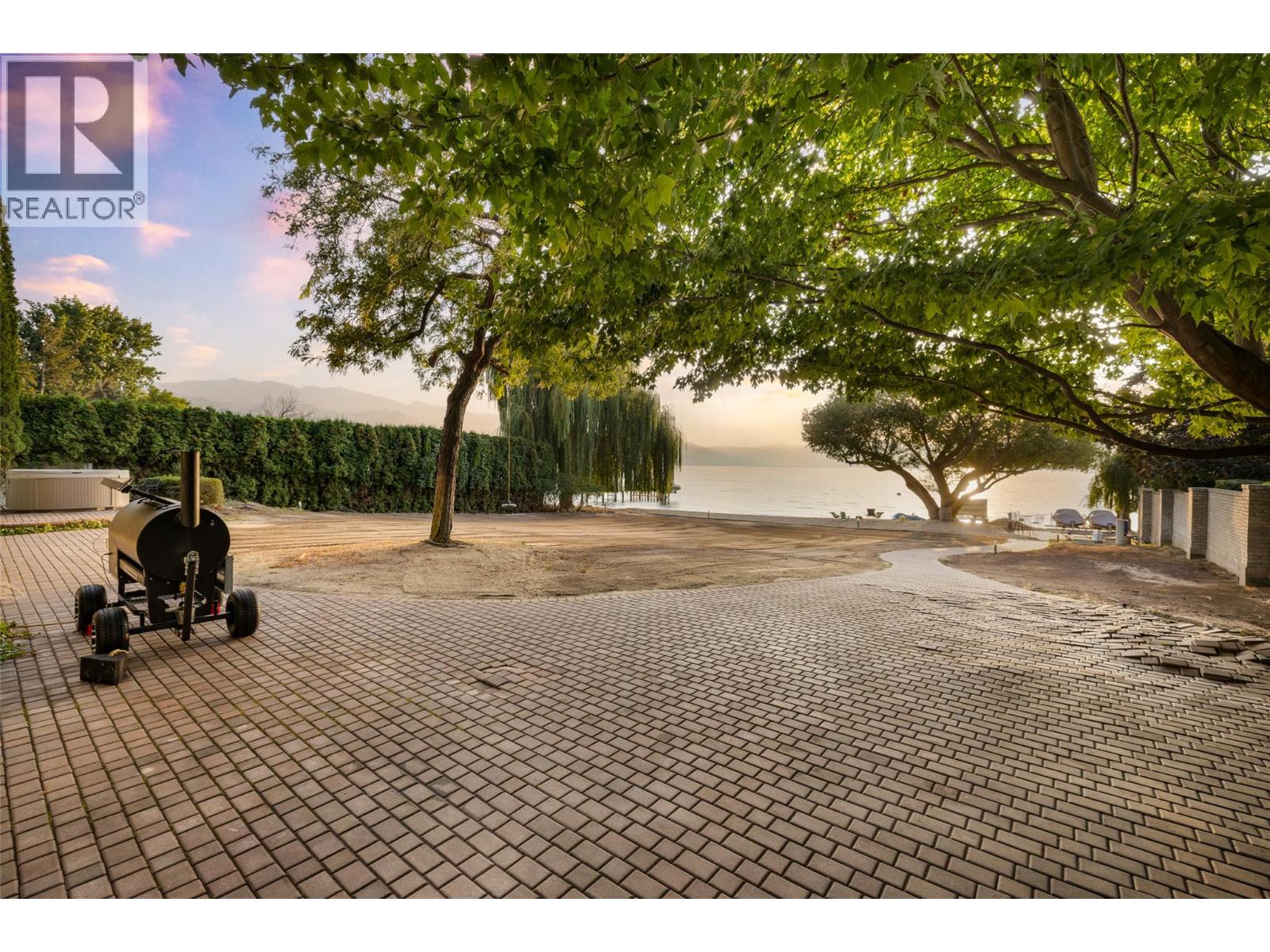 Picture for 4614 Fuller  Road https://www.cirrealty.ca/reb/bc/4/10365464_8.jpg