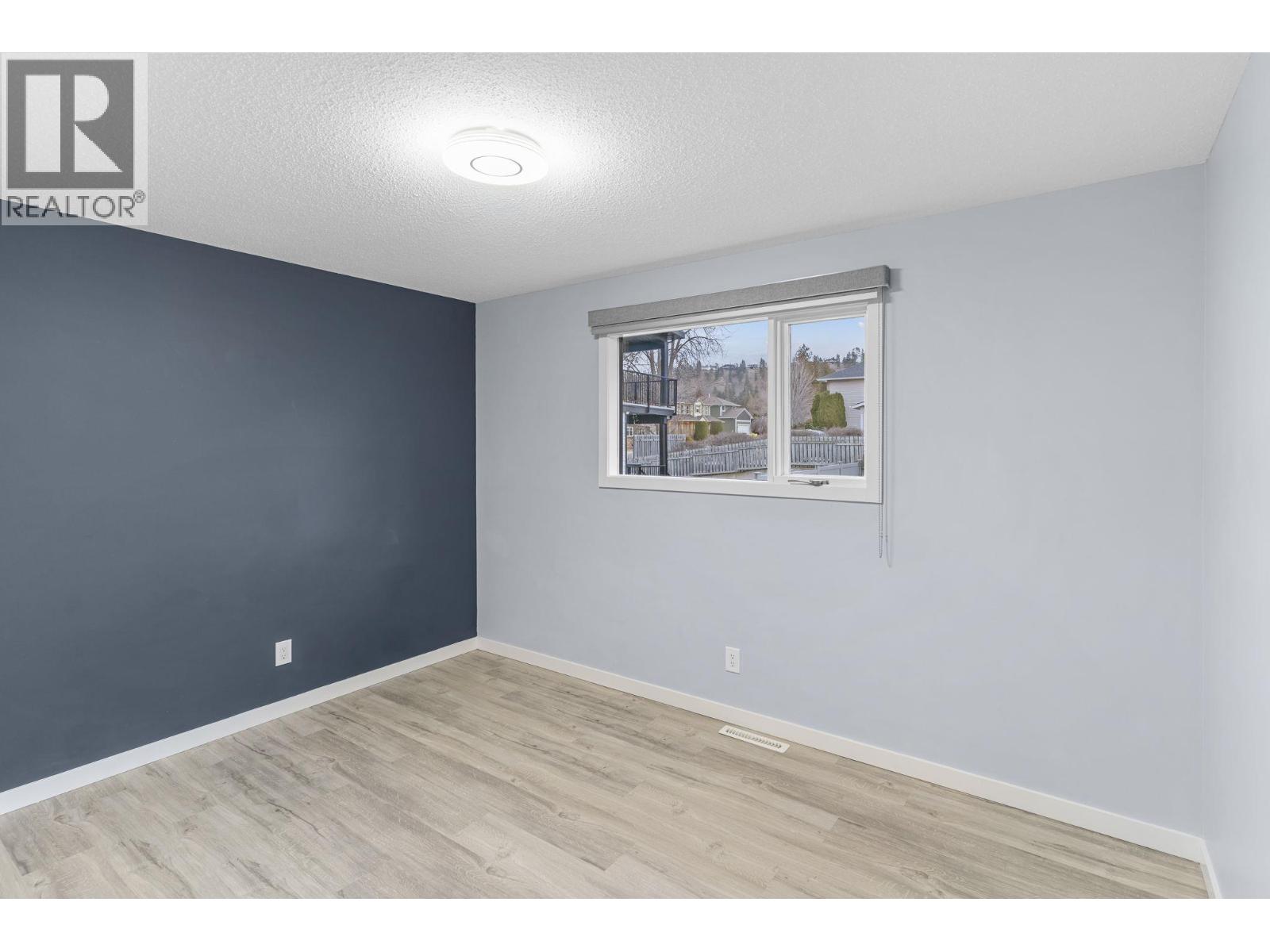 Picture for 4611 Gordon  Drive https://www.cirrealty.ca/reb/bc/4/10365554_12.jpg