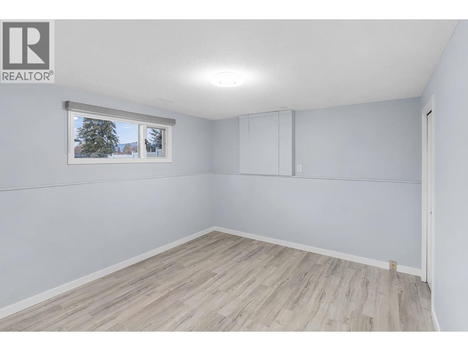 Picture for 4611 Gordon  Drive https://www.cirrealty.ca/reb/bc/4/10365554_14.jpg