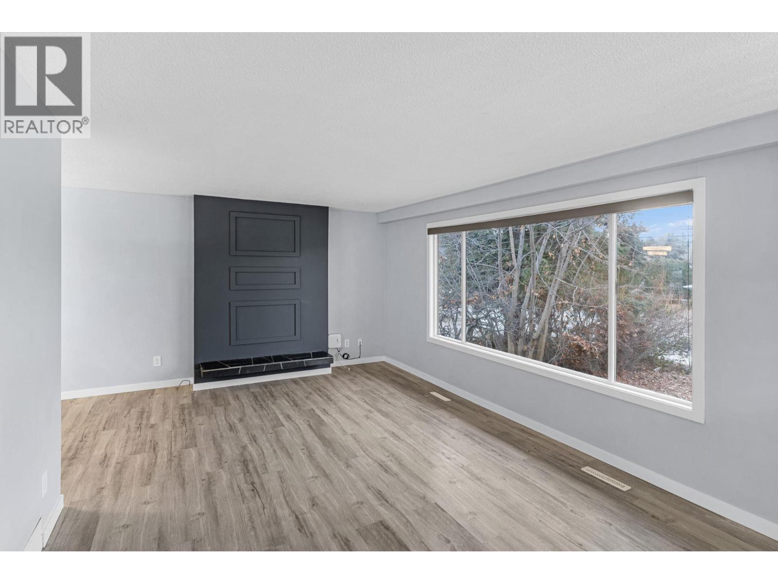 Picture for 4611 Gordon  Drive https://www.cirrealty.ca/reb/bc/4/10365554_7.jpg