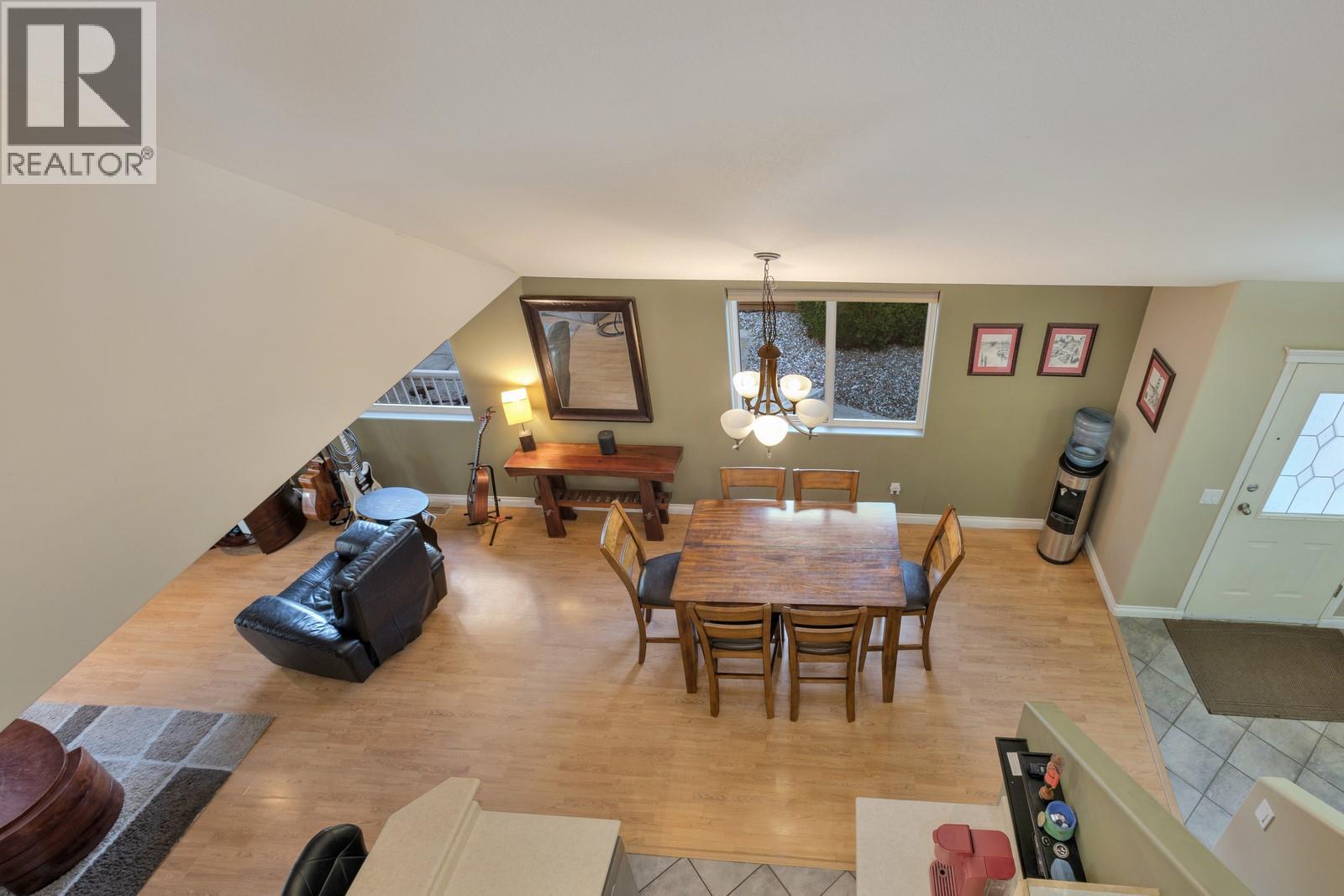 Picture for 100 Verna  Court https://www.cirrealty.ca/reb/bc/4/10365574_22.jpg