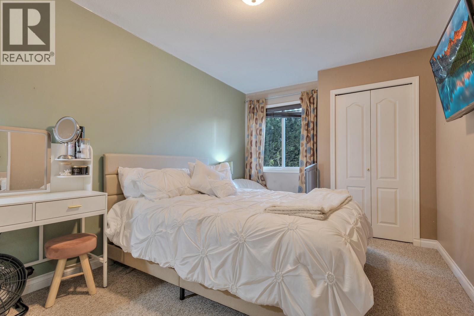 Picture for 100 Verna  Court https://www.cirrealty.ca/reb/bc/4/10365574_23.jpg