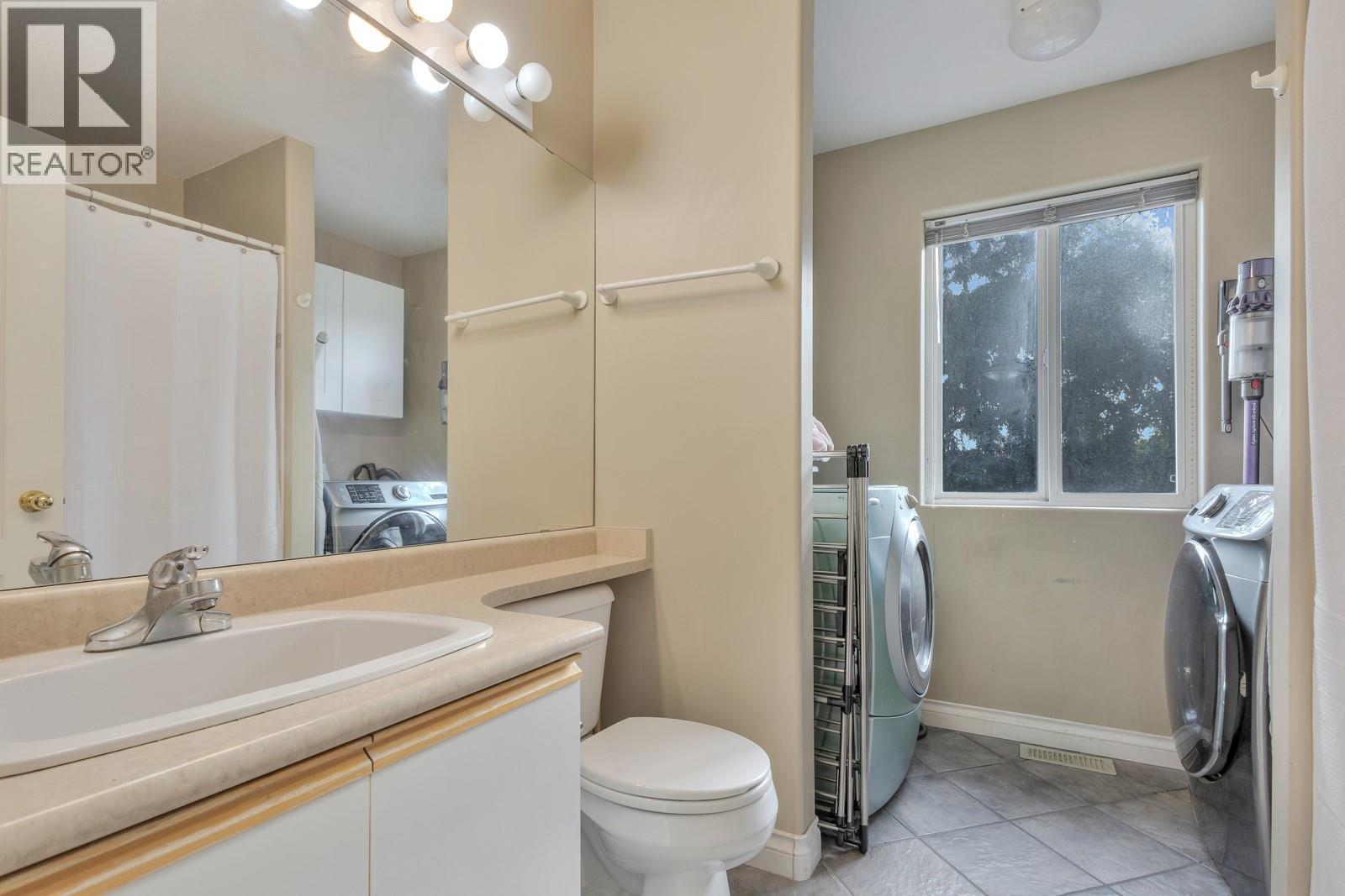 Picture for 100 Verna  Court https://www.cirrealty.ca/reb/bc/4/10365574_25.jpg