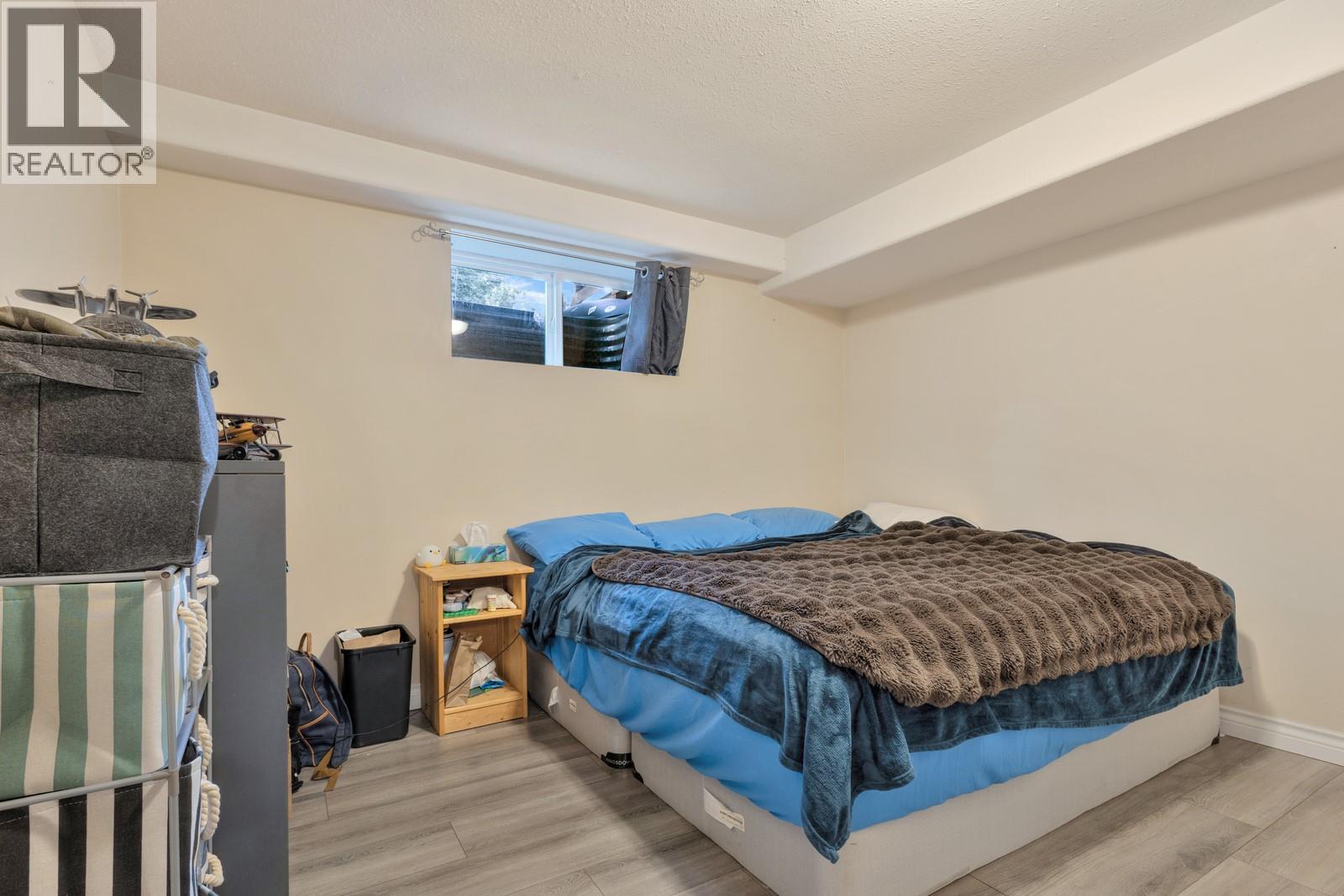 Picture for 100 Verna  Court https://www.cirrealty.ca/reb/bc/4/10365574_32.jpg