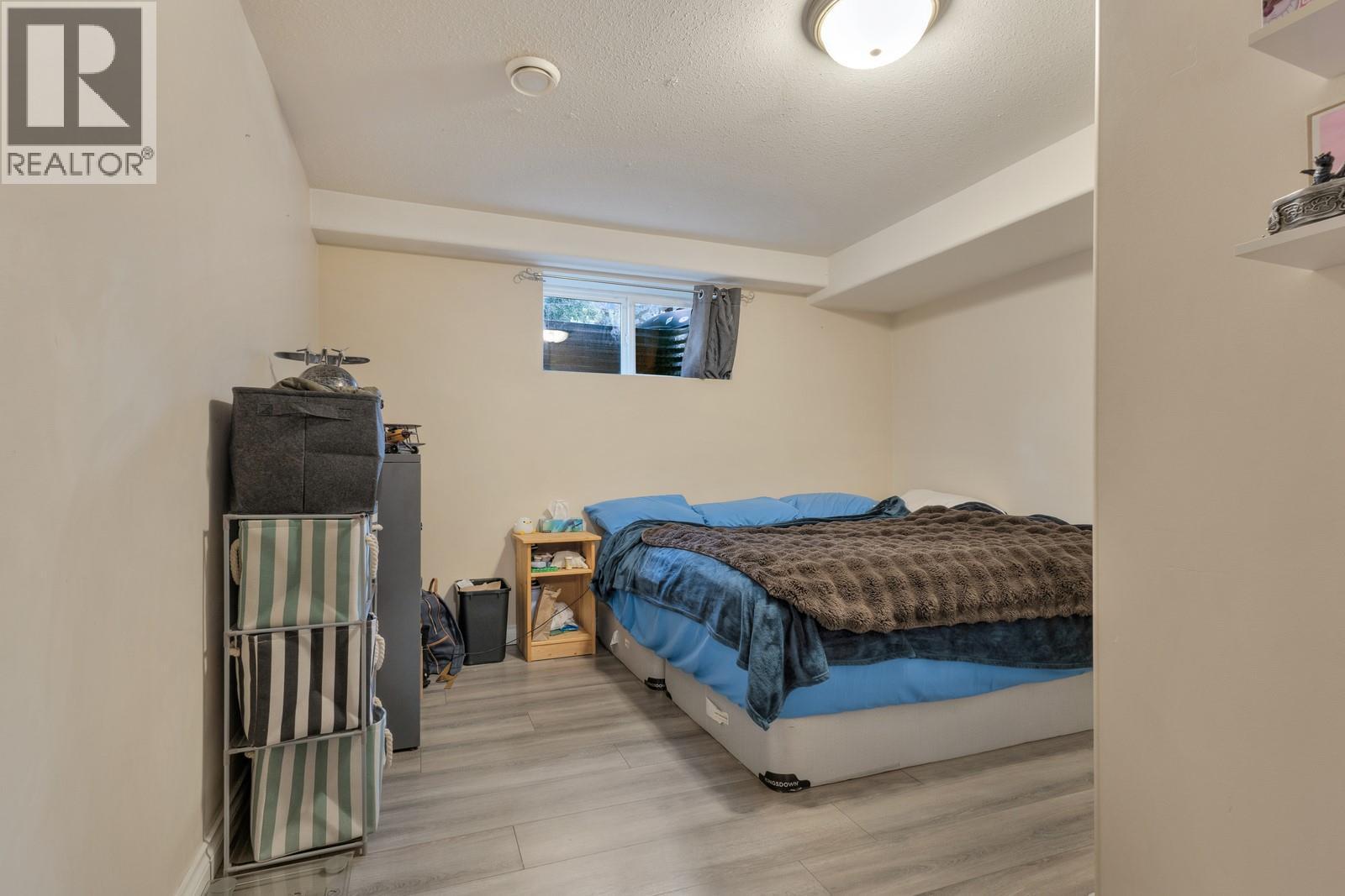 Picture for 100 Verna  Court https://www.cirrealty.ca/reb/bc/4/10365574_33.jpg