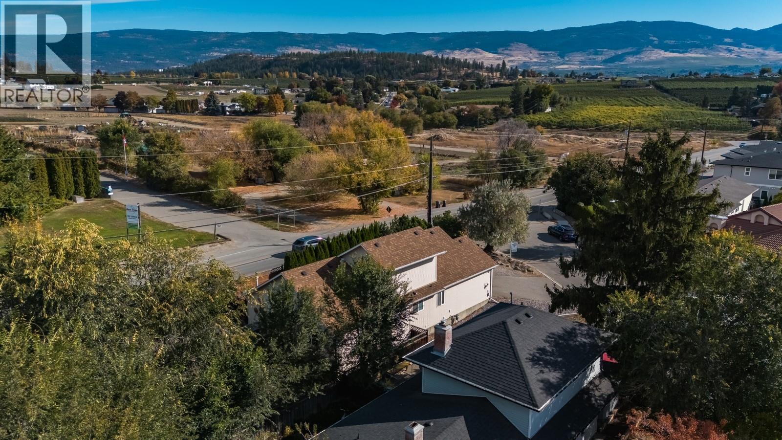 Picture for 100 Verna  Court https://www.cirrealty.ca/reb/bc/4/10365574_45.jpg