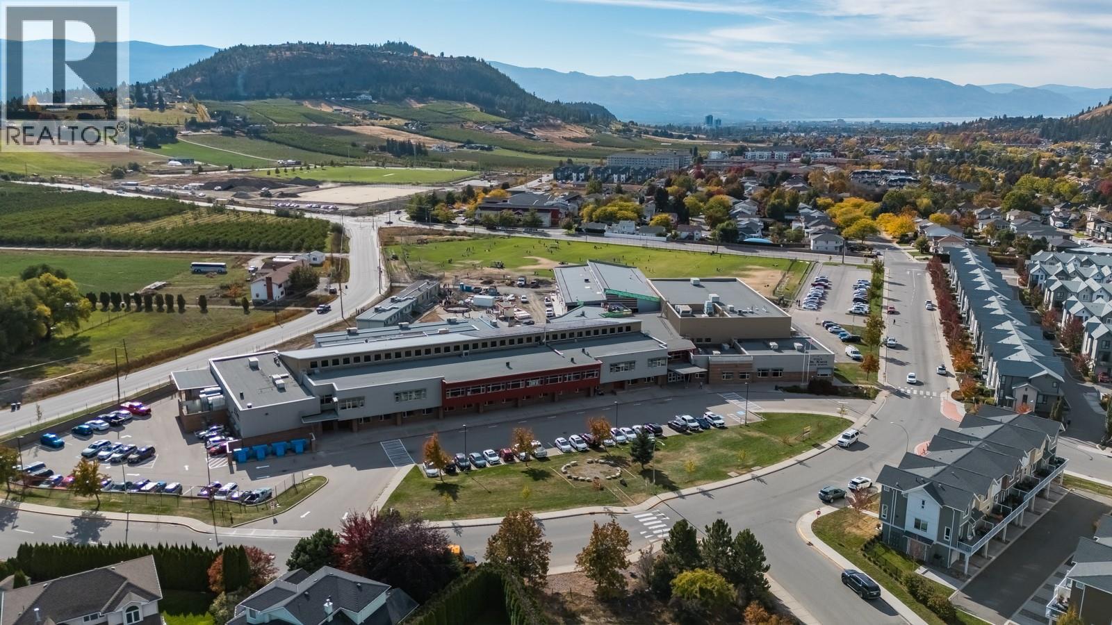 Picture for 100 Verna  Court https://www.cirrealty.ca/reb/bc/4/10365574_48.jpg