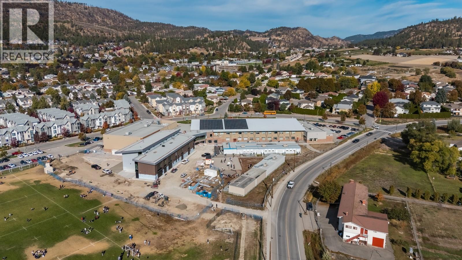 Picture for 100 Verna  Court https://www.cirrealty.ca/reb/bc/4/10365574_49.jpg