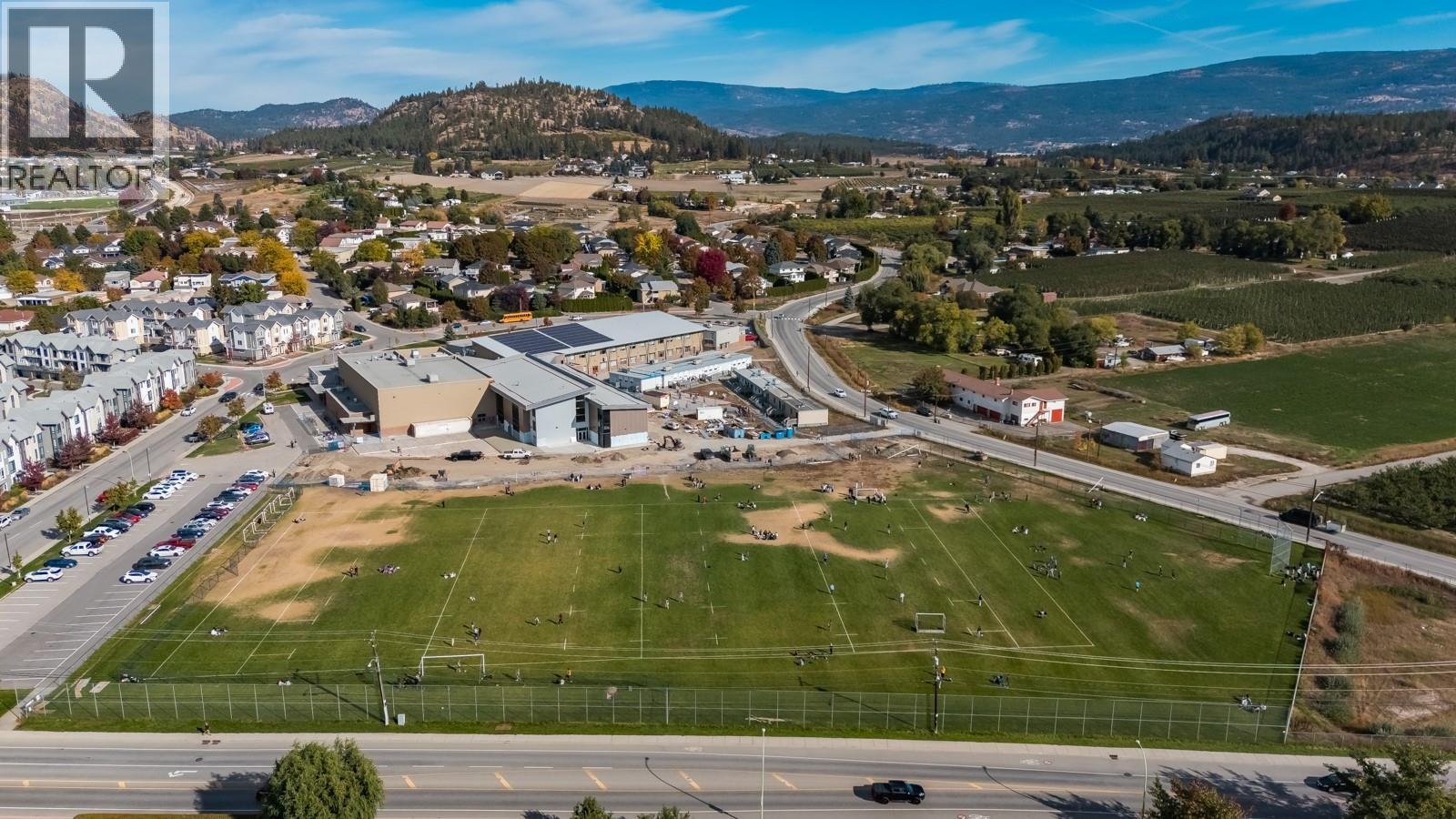 Picture for 100 Verna  Court https://www.cirrealty.ca/reb/bc/4/10365574_50.jpg