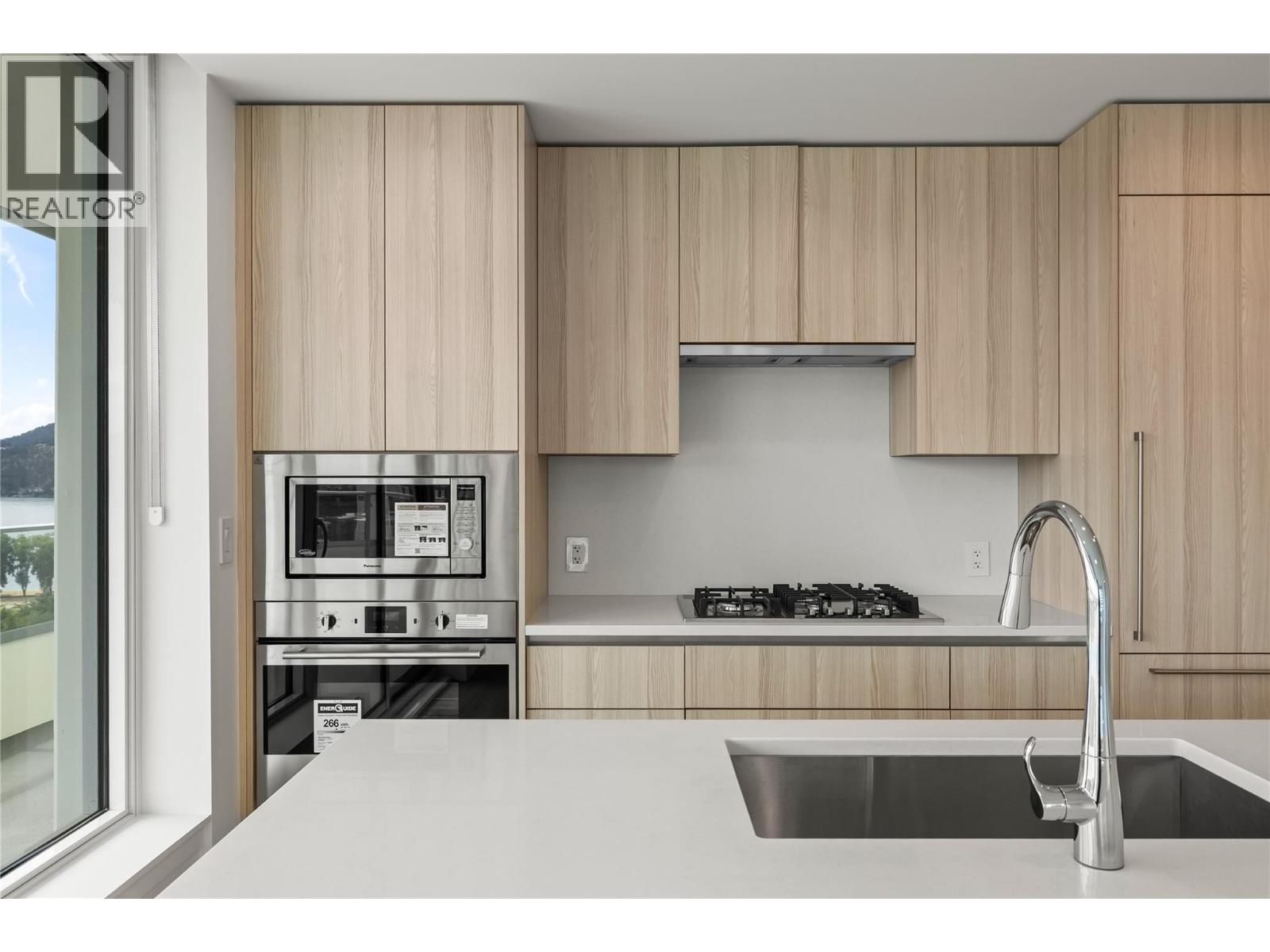 Picture for Unit #1704, 238 Leon  Avenue https://www.cirrealty.ca/reb/bc/4/10365634_12.jpg