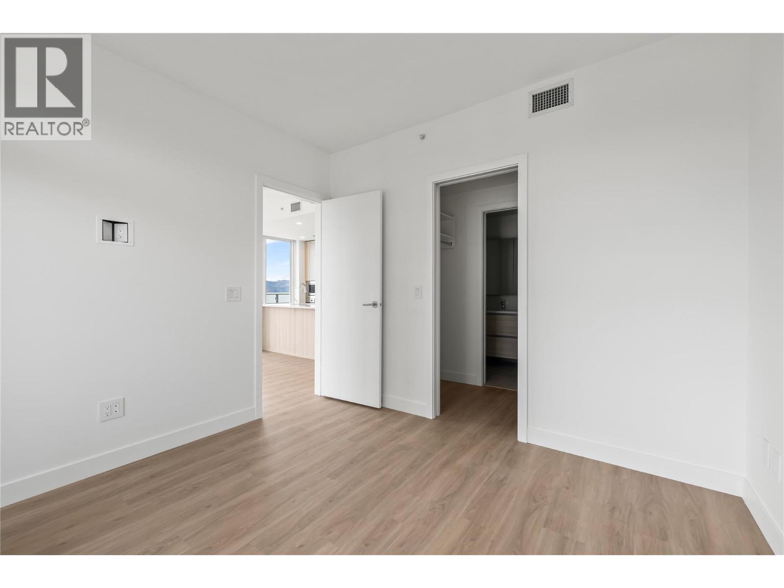 Picture for Unit #1704, 238 Leon  Avenue https://www.cirrealty.ca/reb/bc/4/10365634_24.jpg