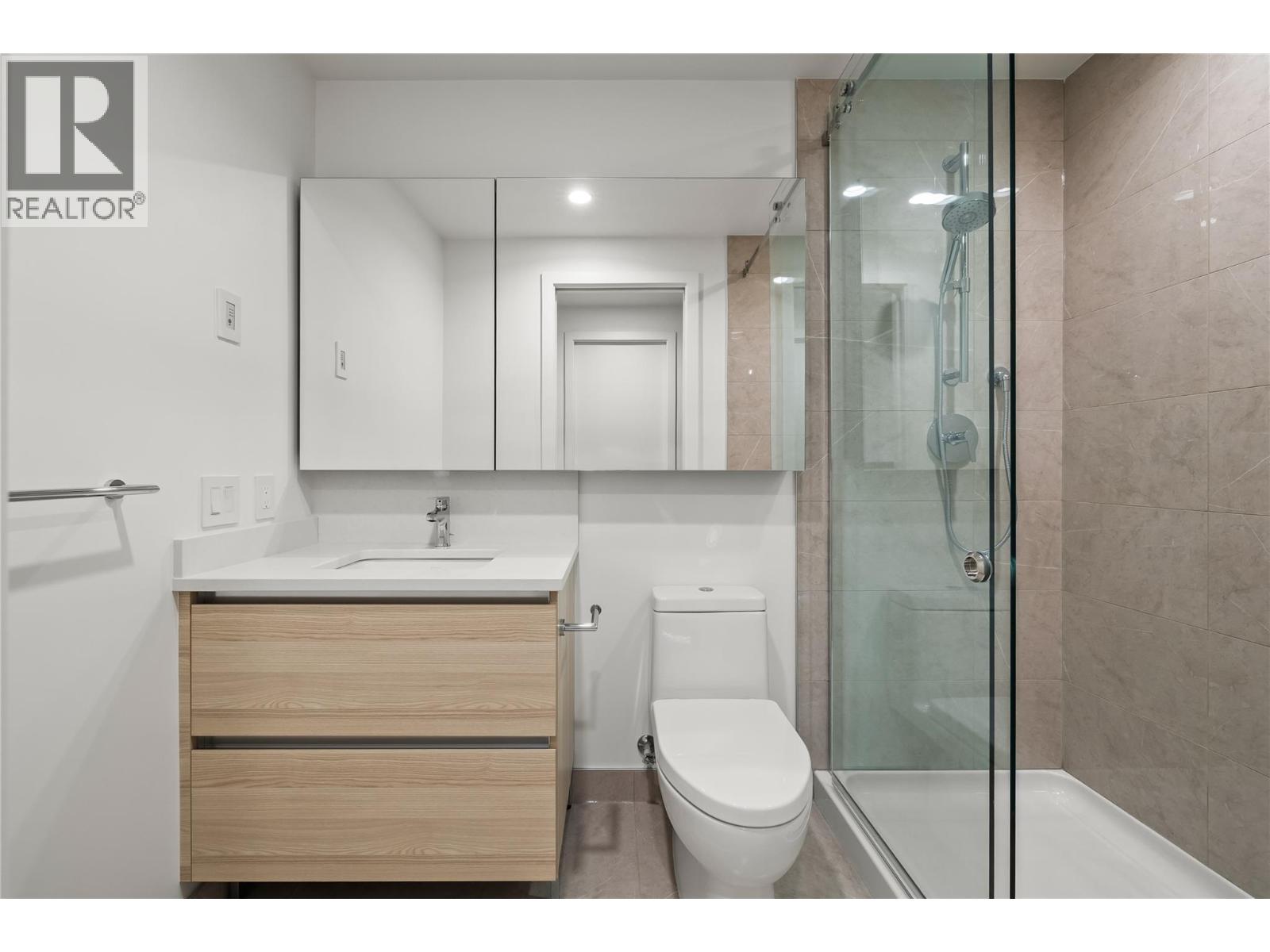 Picture for Unit #1704, 238 Leon  Avenue https://www.cirrealty.ca/reb/bc/4/10365634_27.jpg