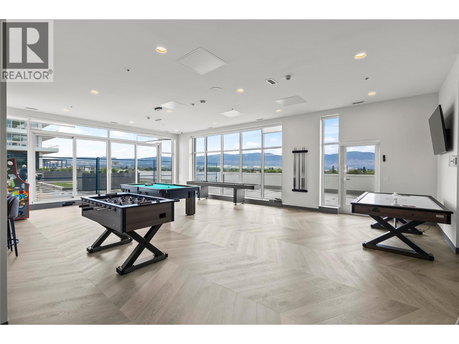 Picture for Unit #1704, 238 Leon  Avenue https://www.cirrealty.ca/reb/bc/4/10365634_35.jpg