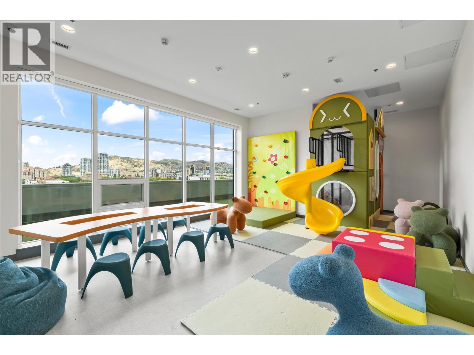 Picture for Unit #1704, 238 Leon  Avenue https://www.cirrealty.ca/reb/bc/4/10365634_36.jpg