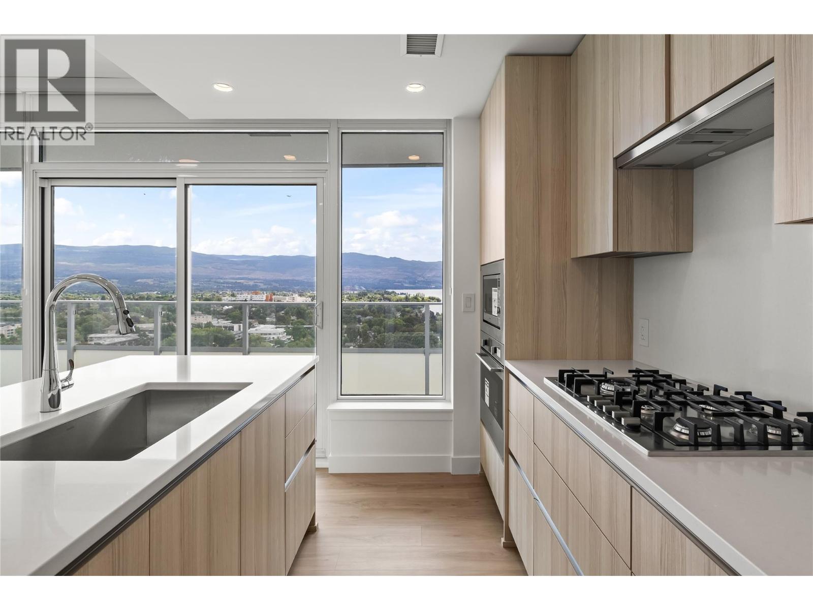 Picture for Unit #1704, 238 Leon  Avenue