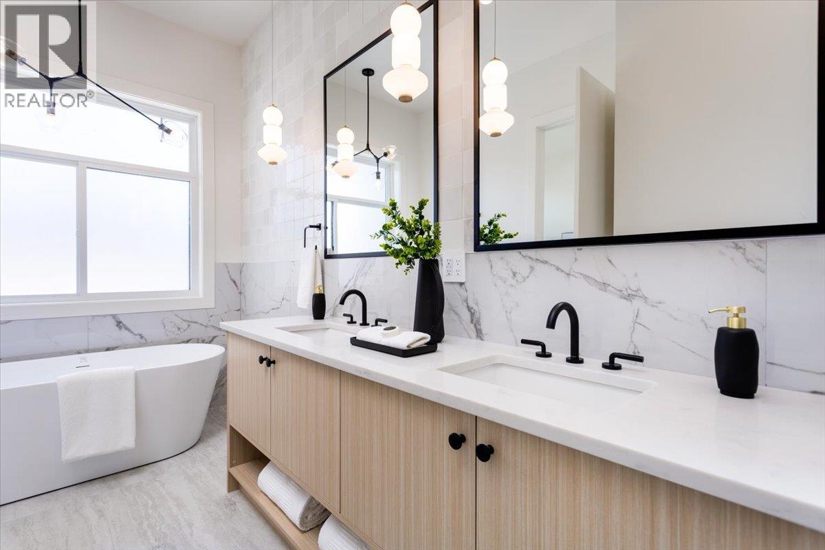 Picture for 913 Carnoustie  Drive https://www.cirrealty.ca/reb/bc/4/10365724_31.jpg