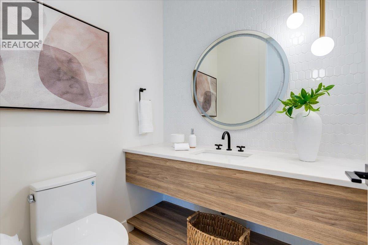 Picture for 913 Carnoustie  Drive https://www.cirrealty.ca/reb/bc/4/10365724_38.jpg