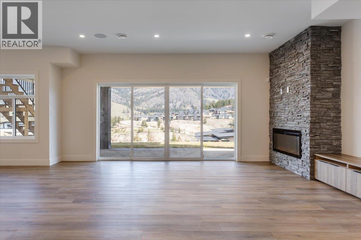 Picture for 913 Carnoustie  Drive https://www.cirrealty.ca/reb/bc/4/10365724_40.jpg