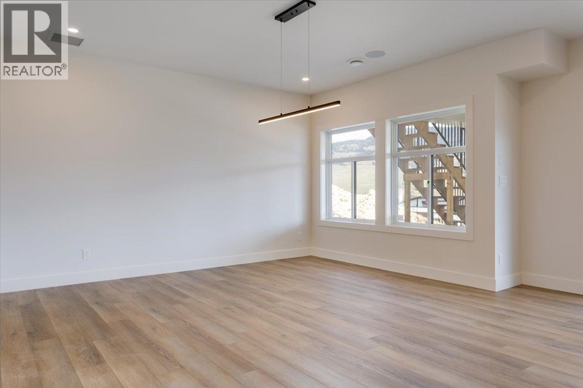 Picture for 913 Carnoustie  Drive https://www.cirrealty.ca/reb/bc/4/10365724_41.jpg