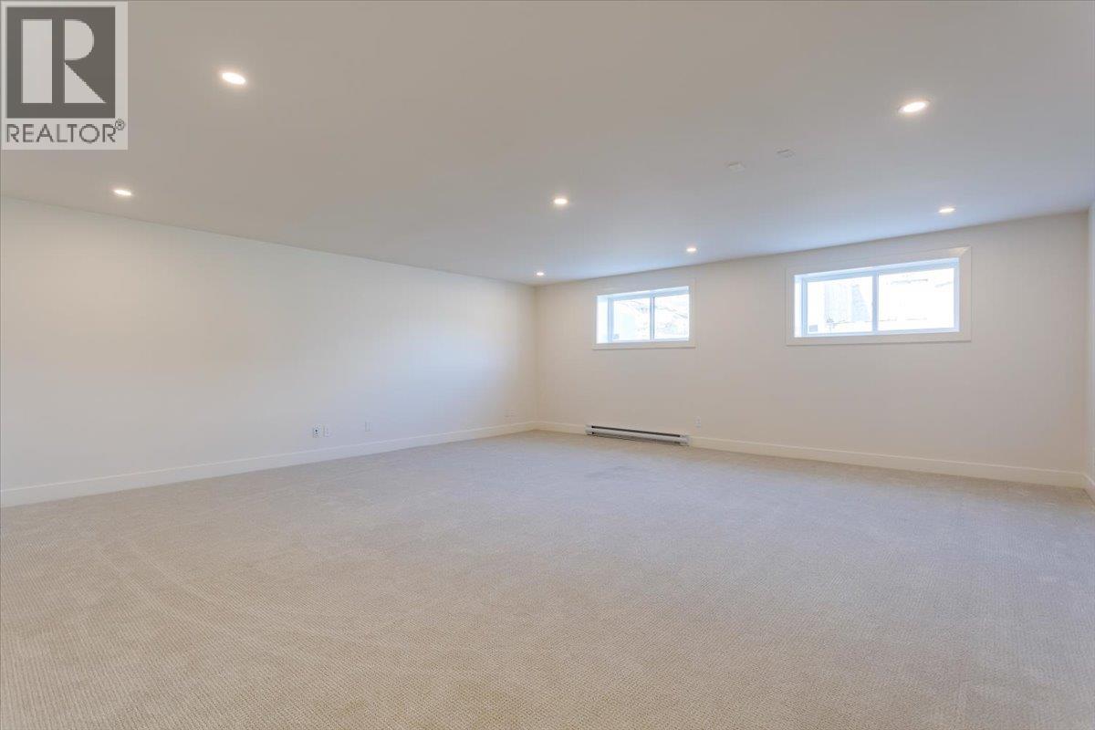 Picture for 913 Carnoustie  Drive https://www.cirrealty.ca/reb/bc/4/10365724_46.jpg