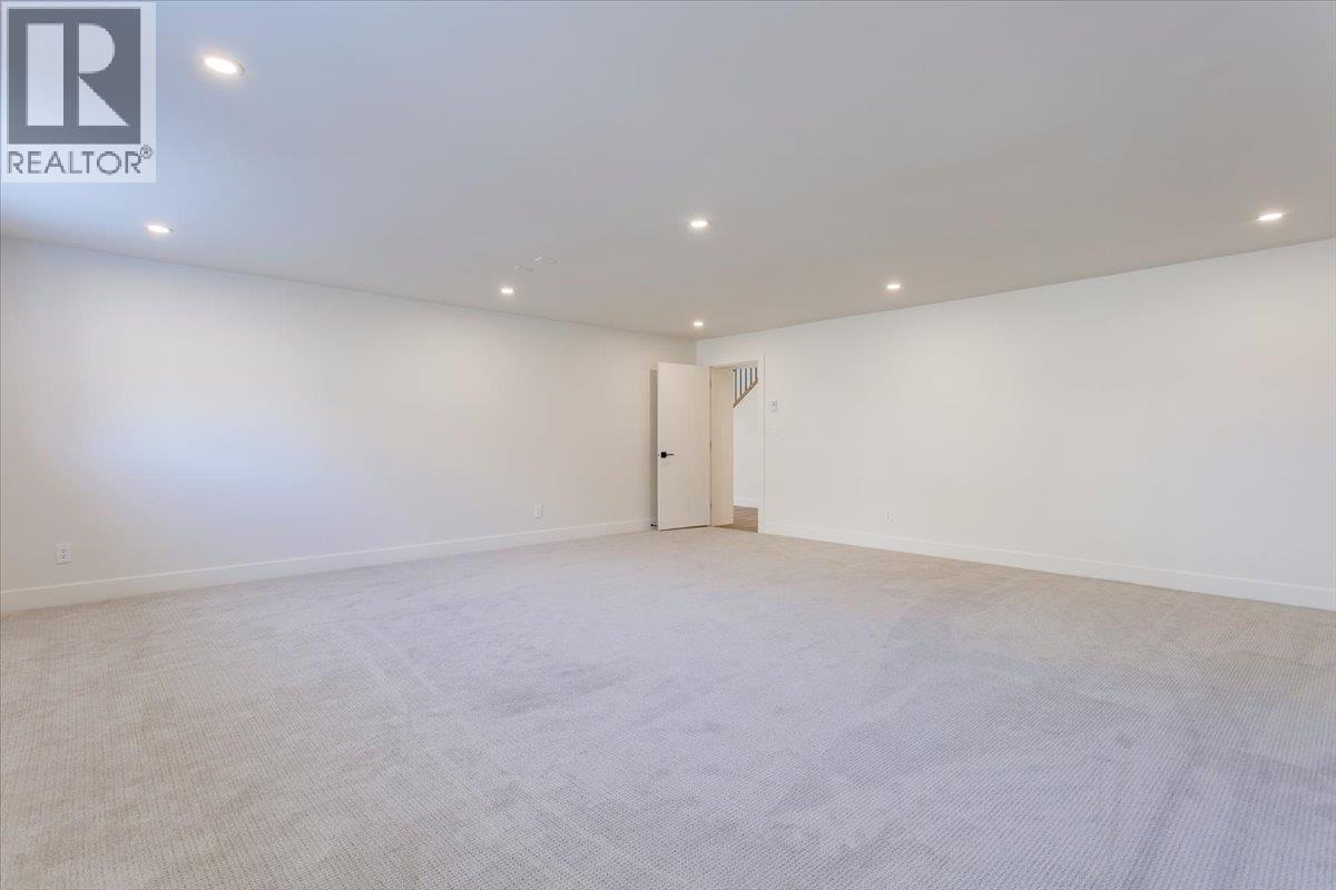 Picture for 913 Carnoustie  Drive https://www.cirrealty.ca/reb/bc/4/10365724_47.jpg