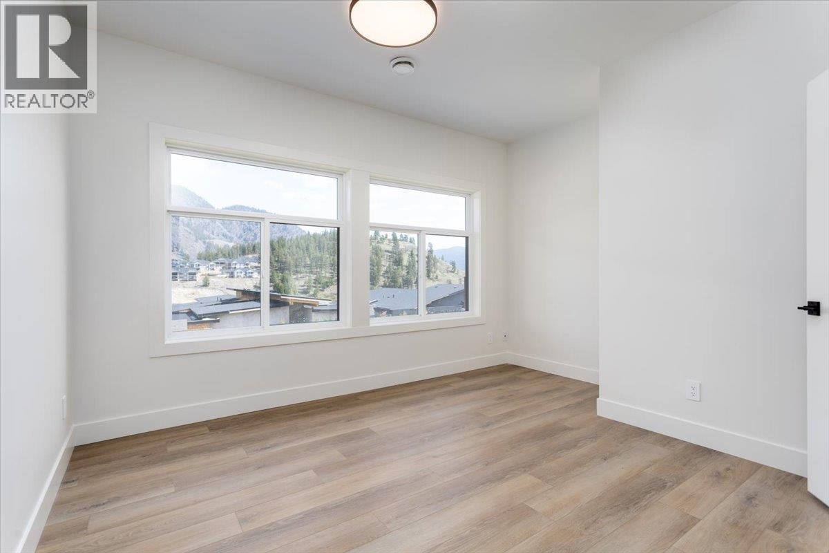 Picture for 913 Carnoustie  Drive https://www.cirrealty.ca/reb/bc/4/10365724_48.jpg