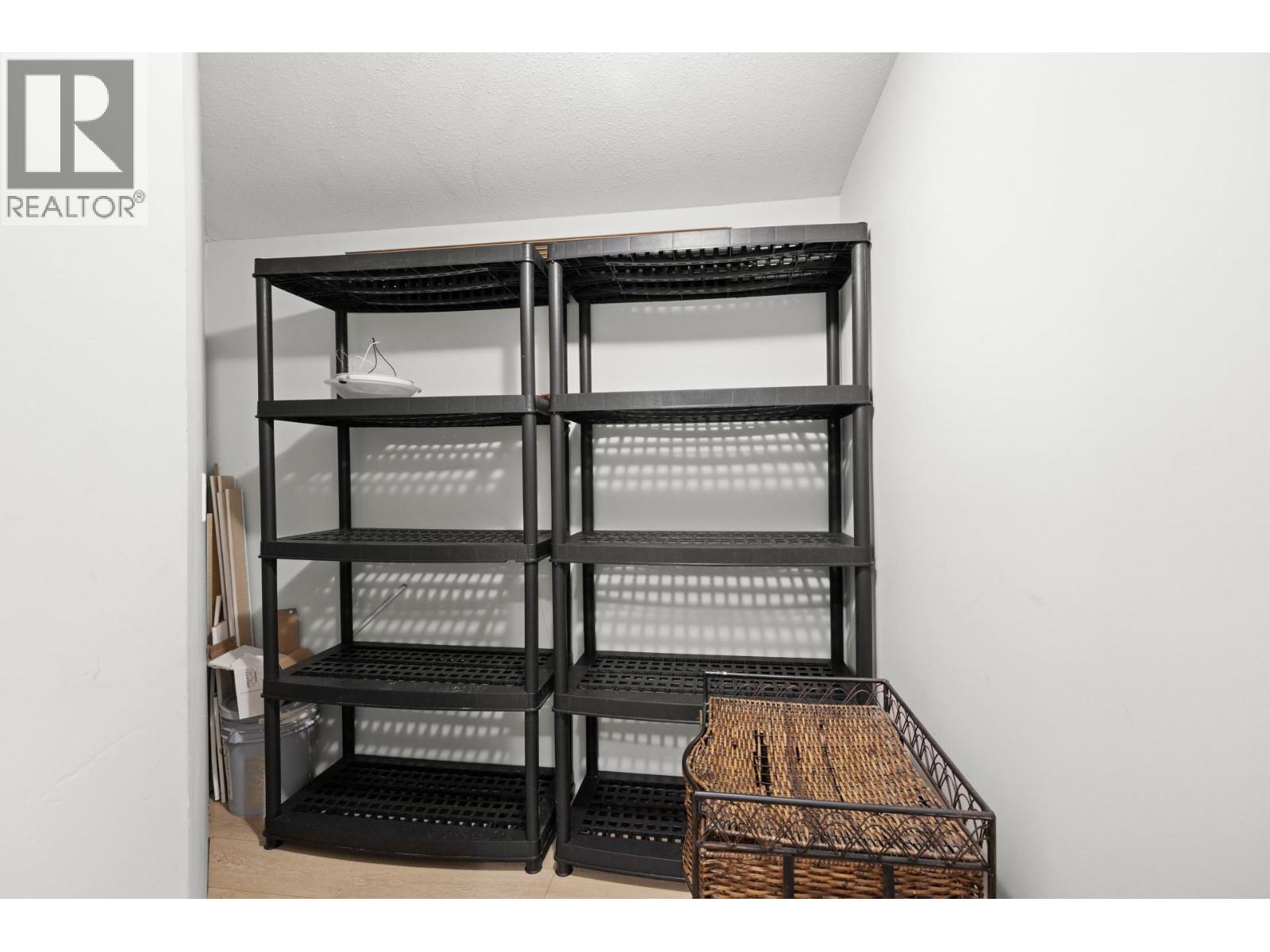 Picture for Unit #285, 3854 Gordon  Drive https://www.cirrealty.ca/reb/bc/4/10365734_21.jpg